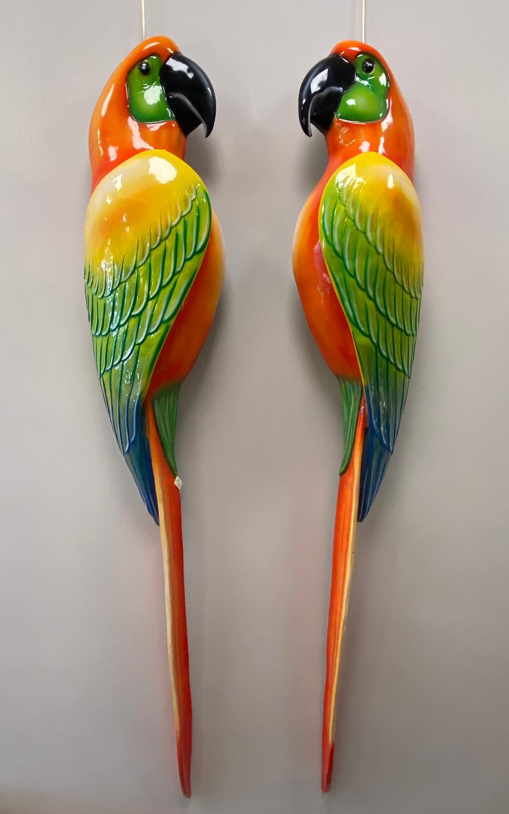 70s  Italian Couple  Parrots Fibreglass Wall Sculpture, Garden Ornament, Colours In Good Condition For Sale In Valladolid, ES