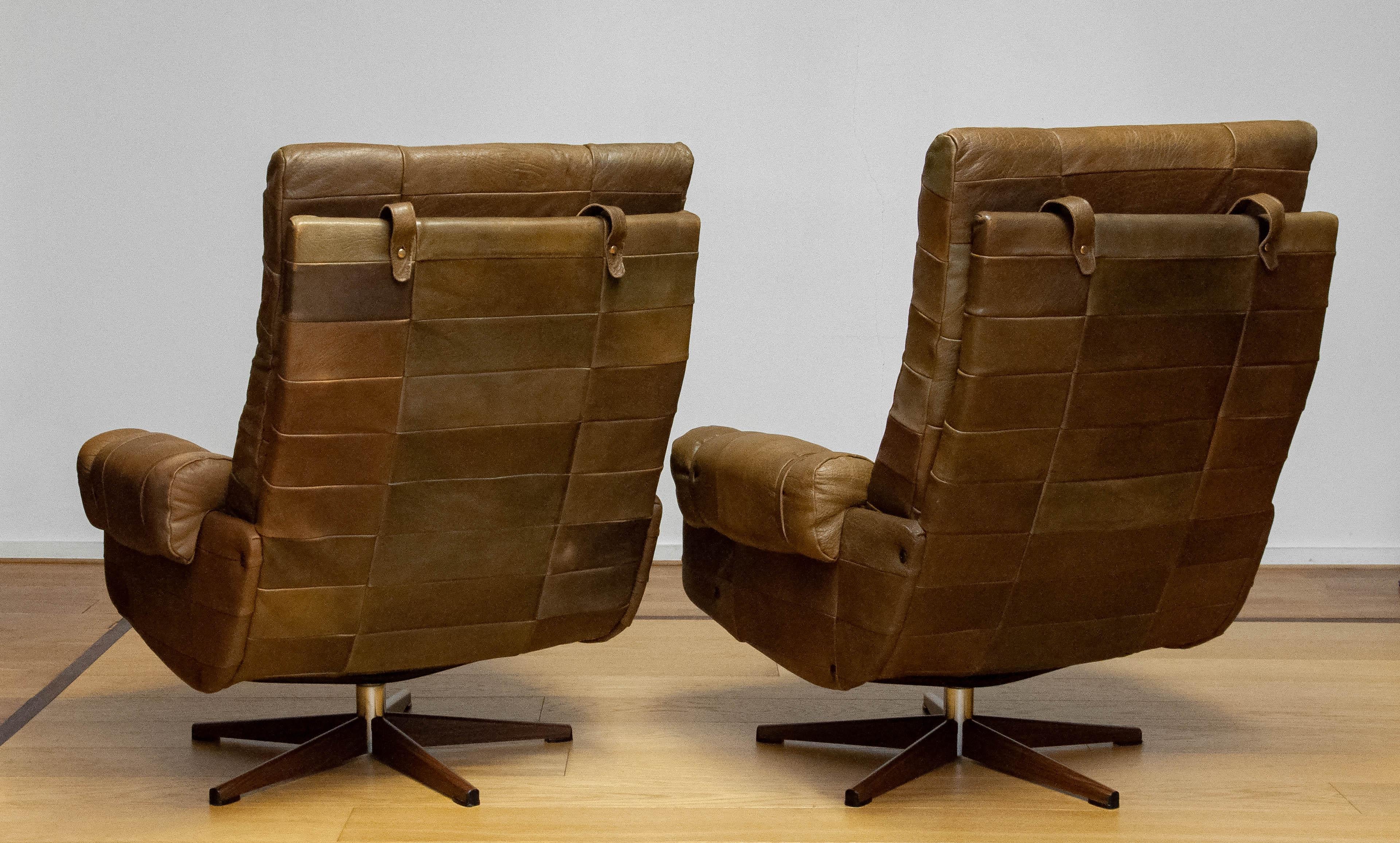 70s Pair Swivel Chairs By Arne Norell In Sturdy Olive Green Buffalo Leather In Good Condition In Silvolde, Gelderland