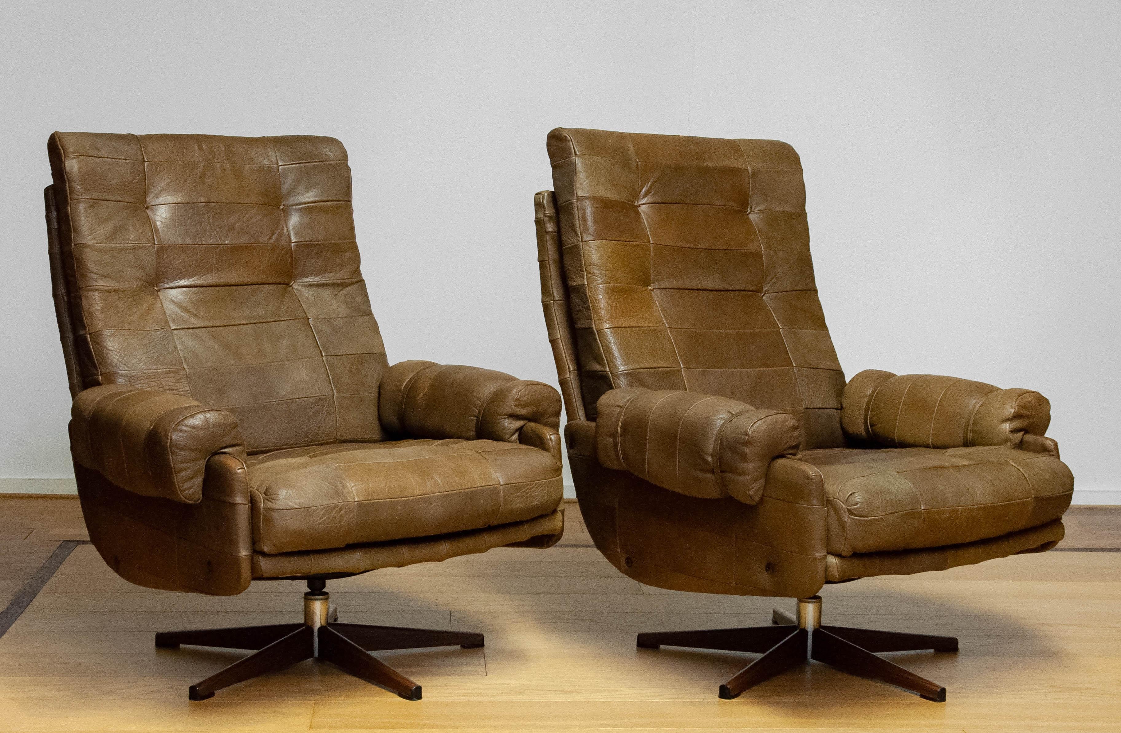 70s Pair Swivel Chairs By Arne Norell In Sturdy Olive Green Buffalo Leather 2
