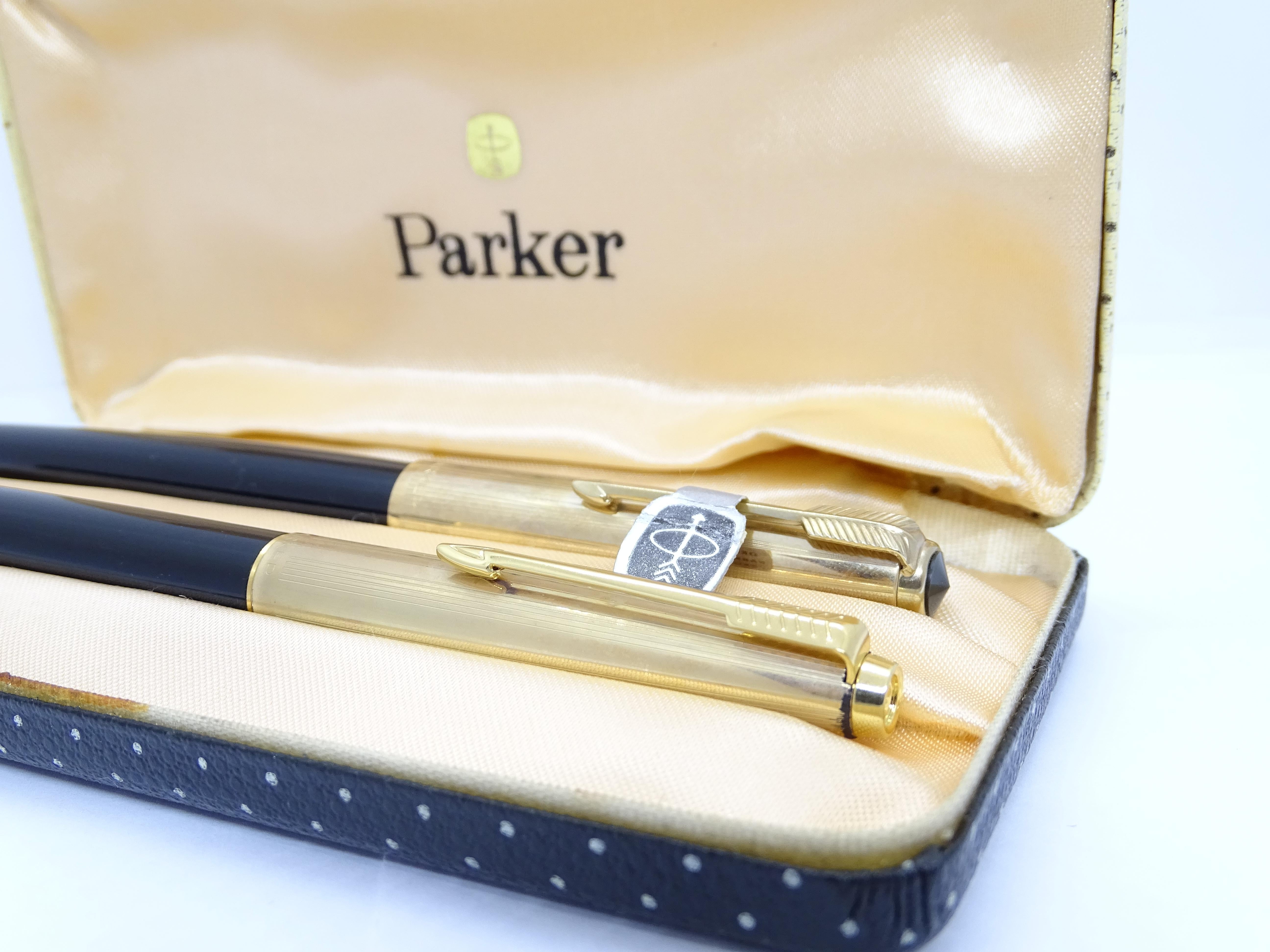 70s Parker fountain pen set, gold plated, case For Sale 14