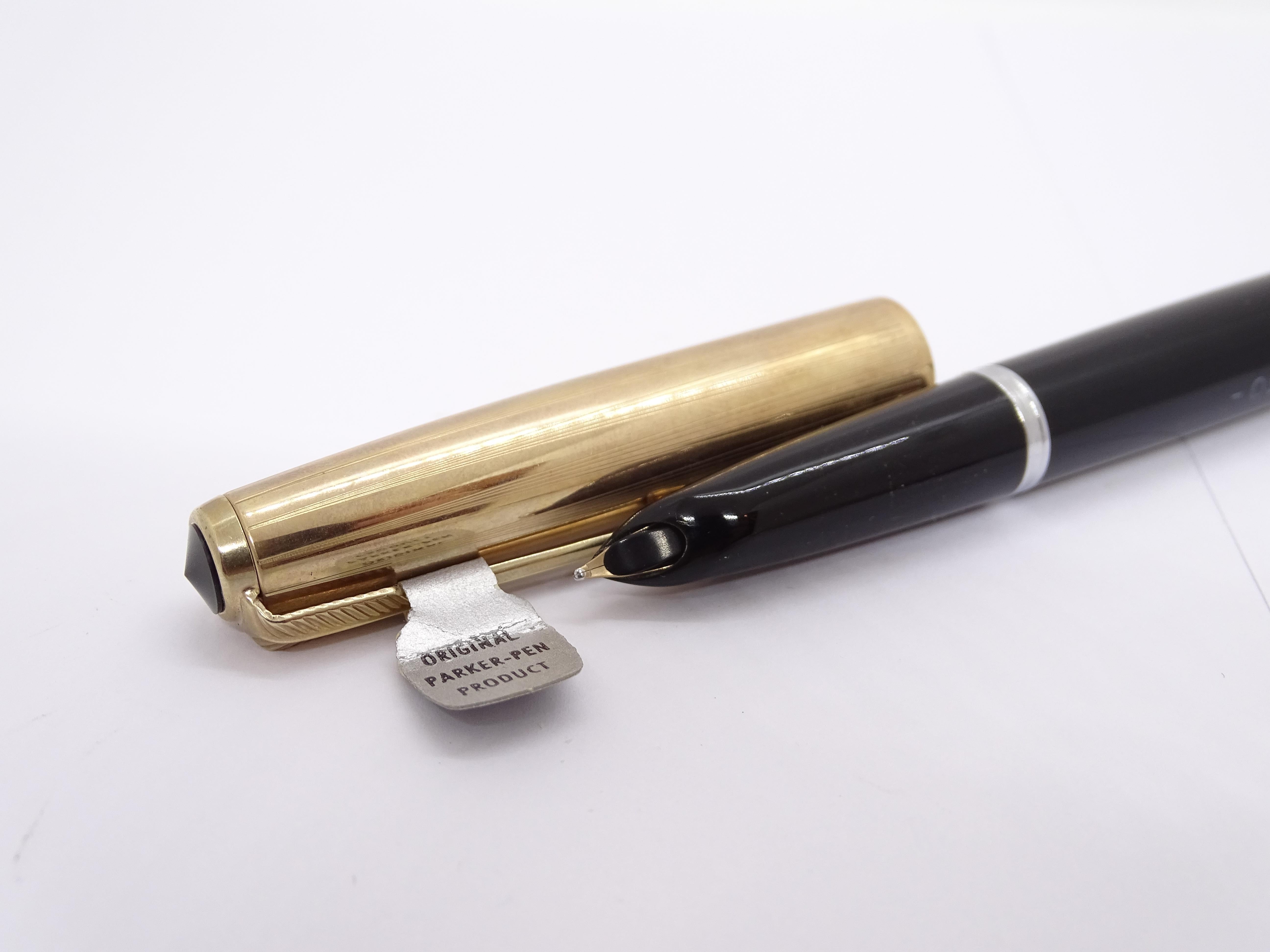 70s Parker fountain pen set, gold plated, case For Sale 1