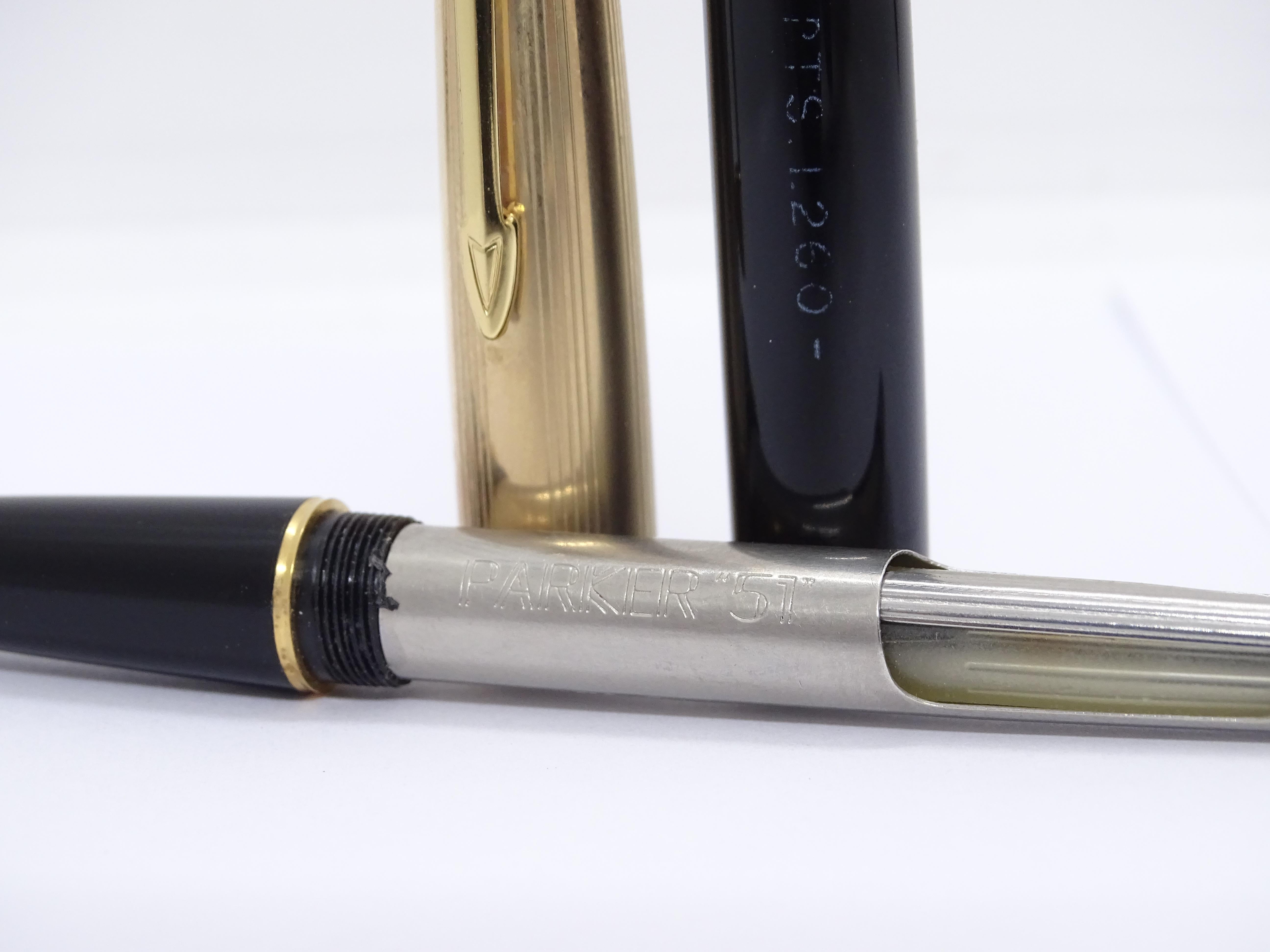 70s Parker fountain pen set, gold plated, case For Sale 5