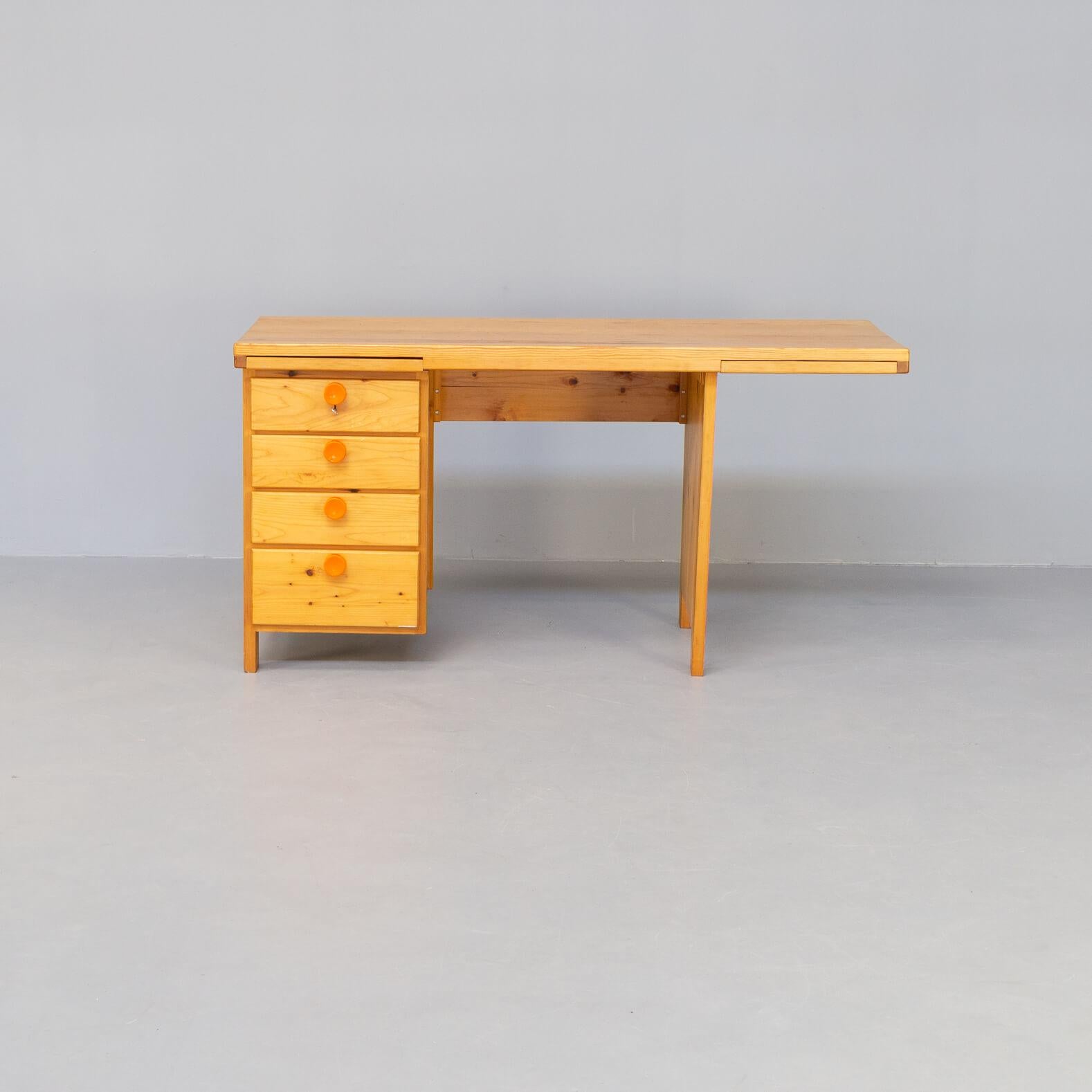 Rare and beautiful pine ladys desk with 4 drawers in typical 1970s orange style. The table top has two 'hiddend' tabletops that are to extend from the table top. Rare and very nice timeless object.