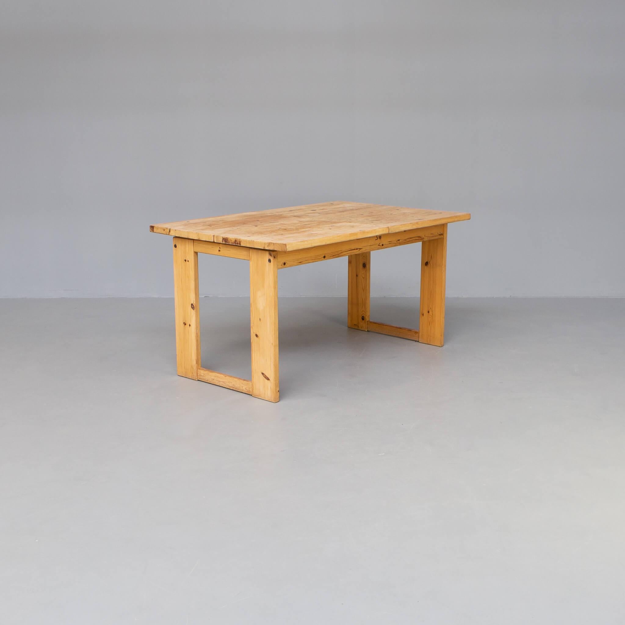 Scandinavian Modern 70s Pine Wooden Extendable Dining Table For Sale