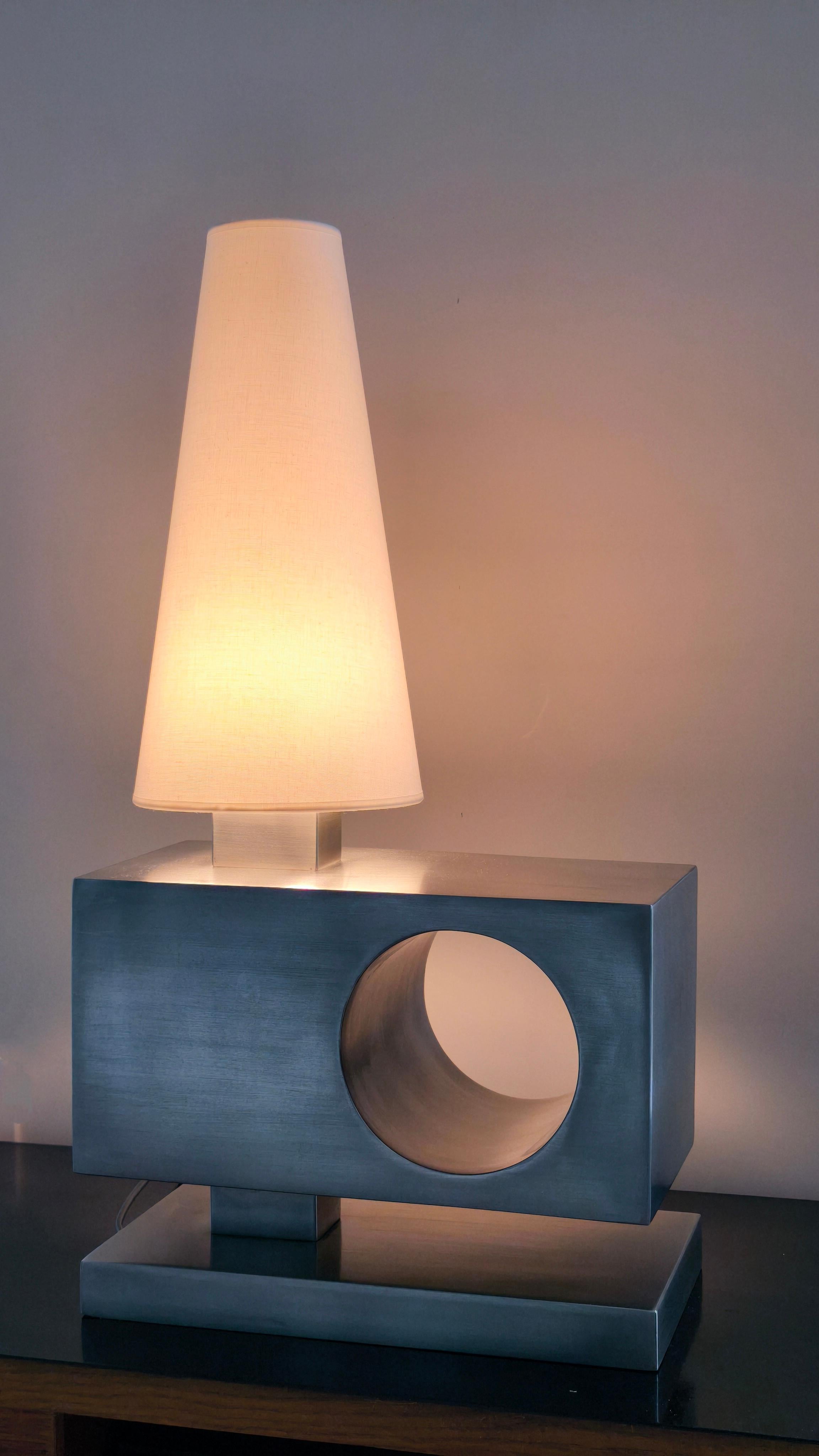 70s rectangular stainless steel lamp, France might be attributed to Michel Boyer In Good Condition For Sale In Paris, FR