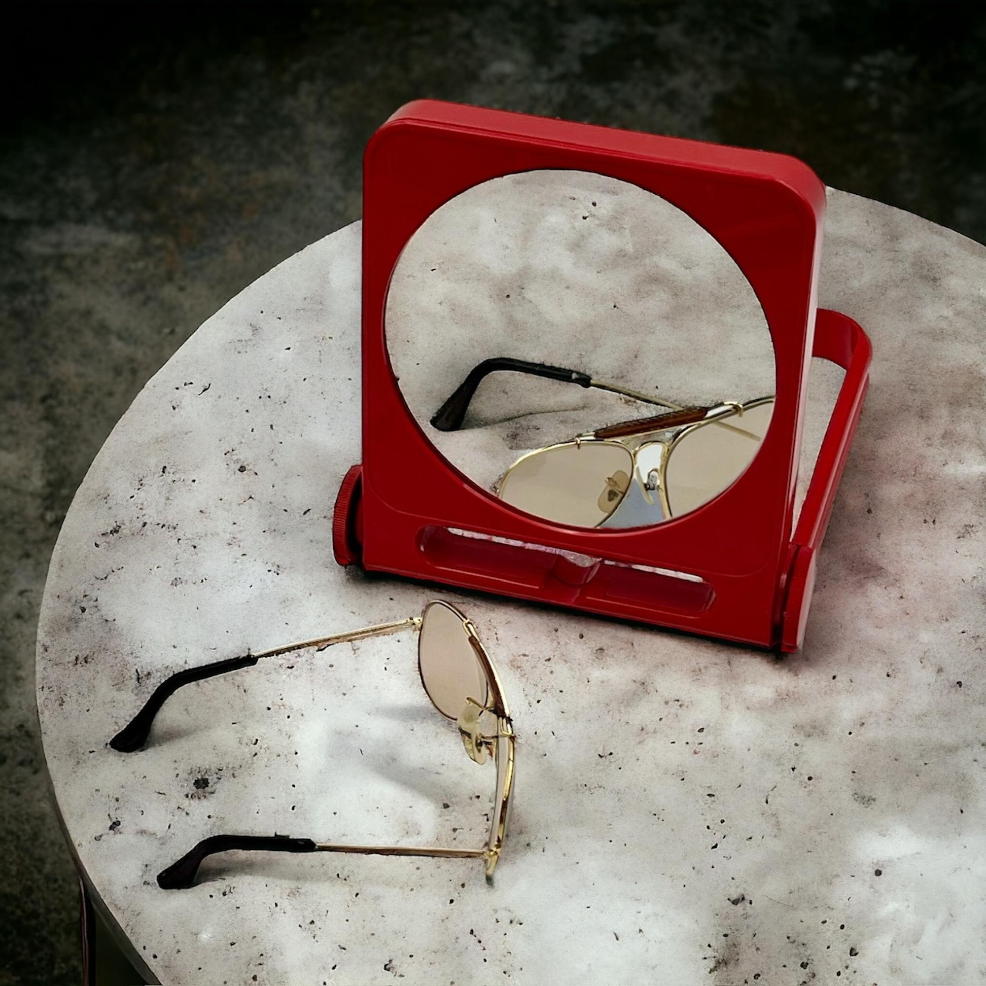 70s Red Dual Mirror by Roberto Maderna for GEDY - Italian Portable Mirror For Sale 4