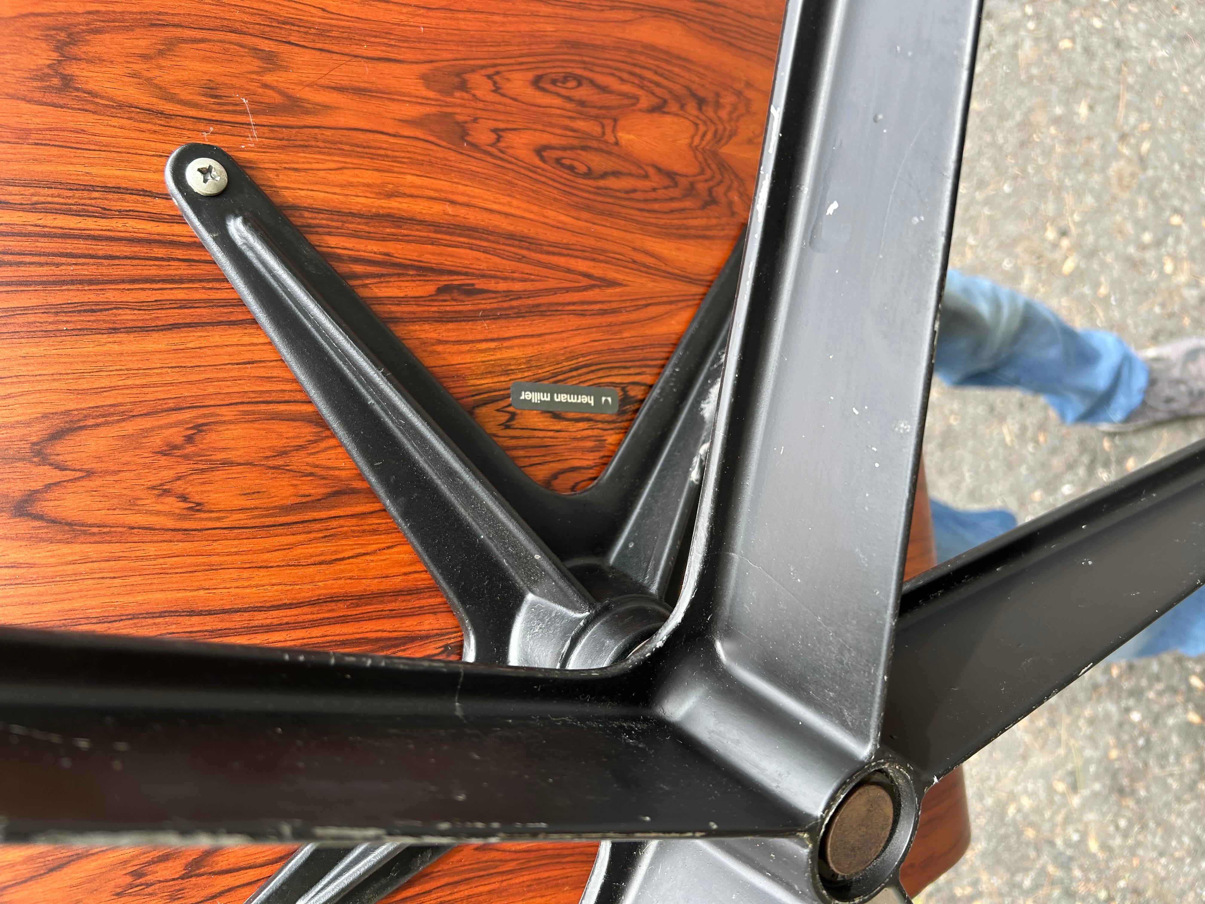 70's Rosewood Eames Lounge Chair & Ottoman For Herman Miller For Sale 8