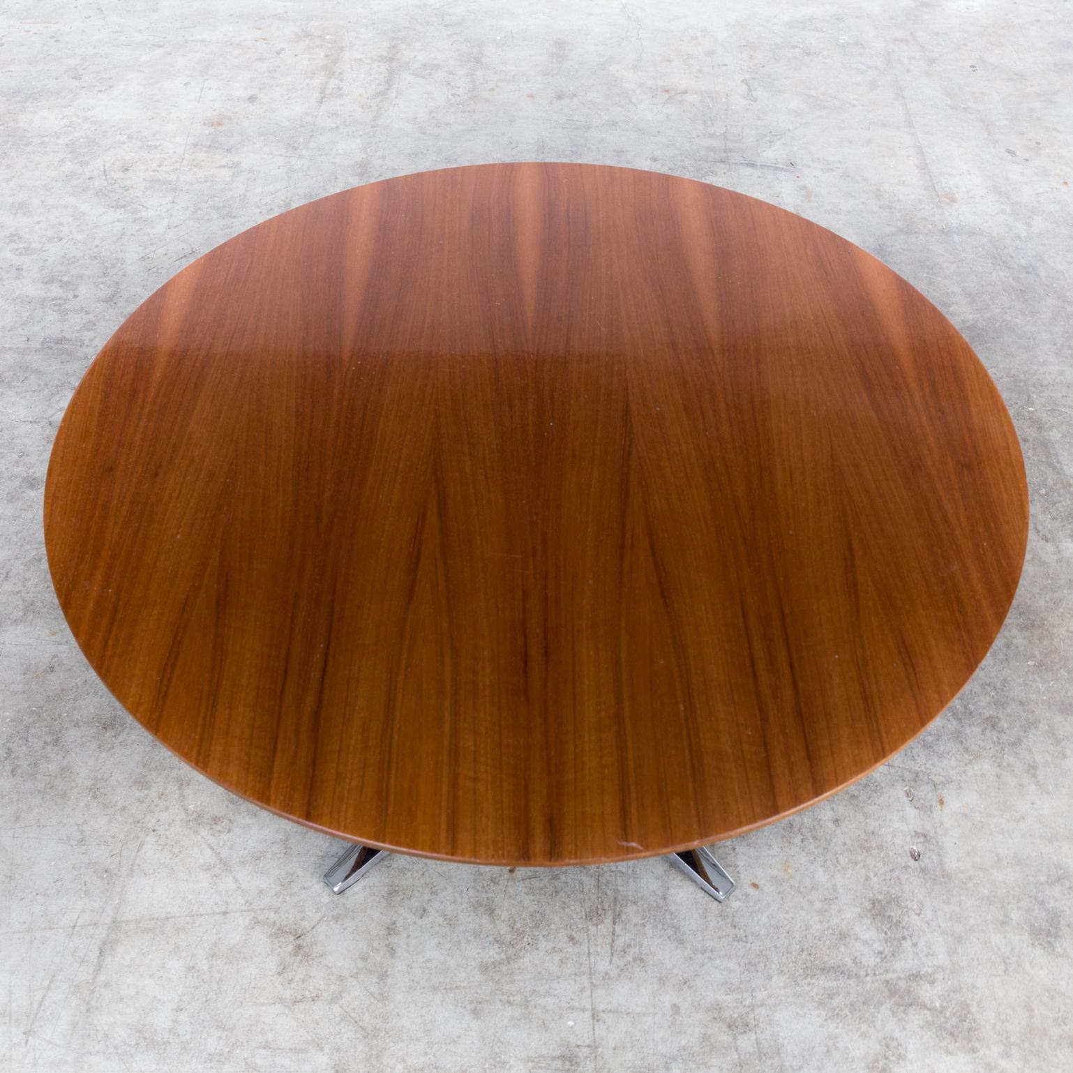 Late 20th Century 1970s Round Coffee Table on Chrome Frame for Kondor For Sale