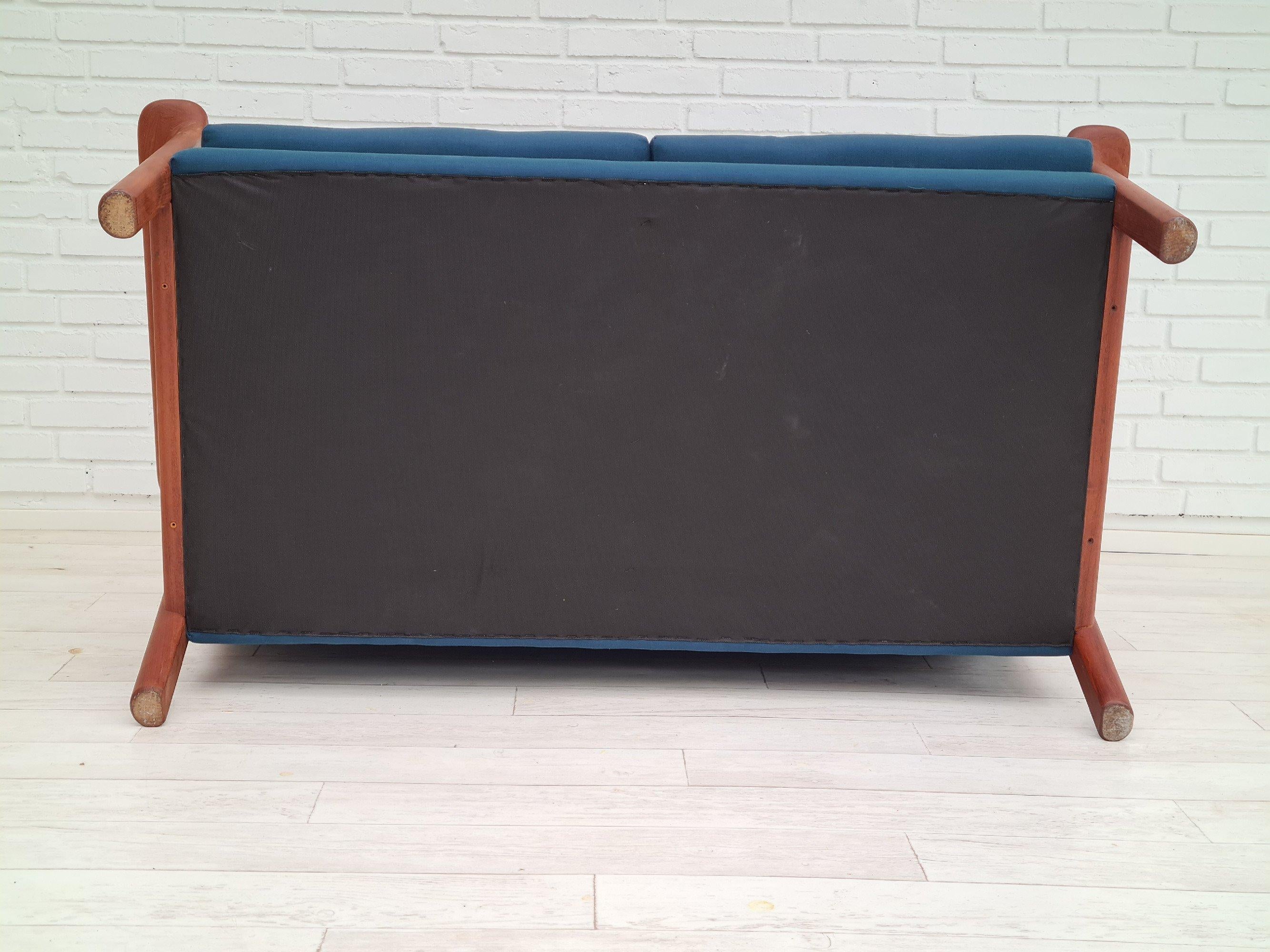 70s, scandinavian design, completely reupholstered sofa, furniture wool, teak For Sale 2