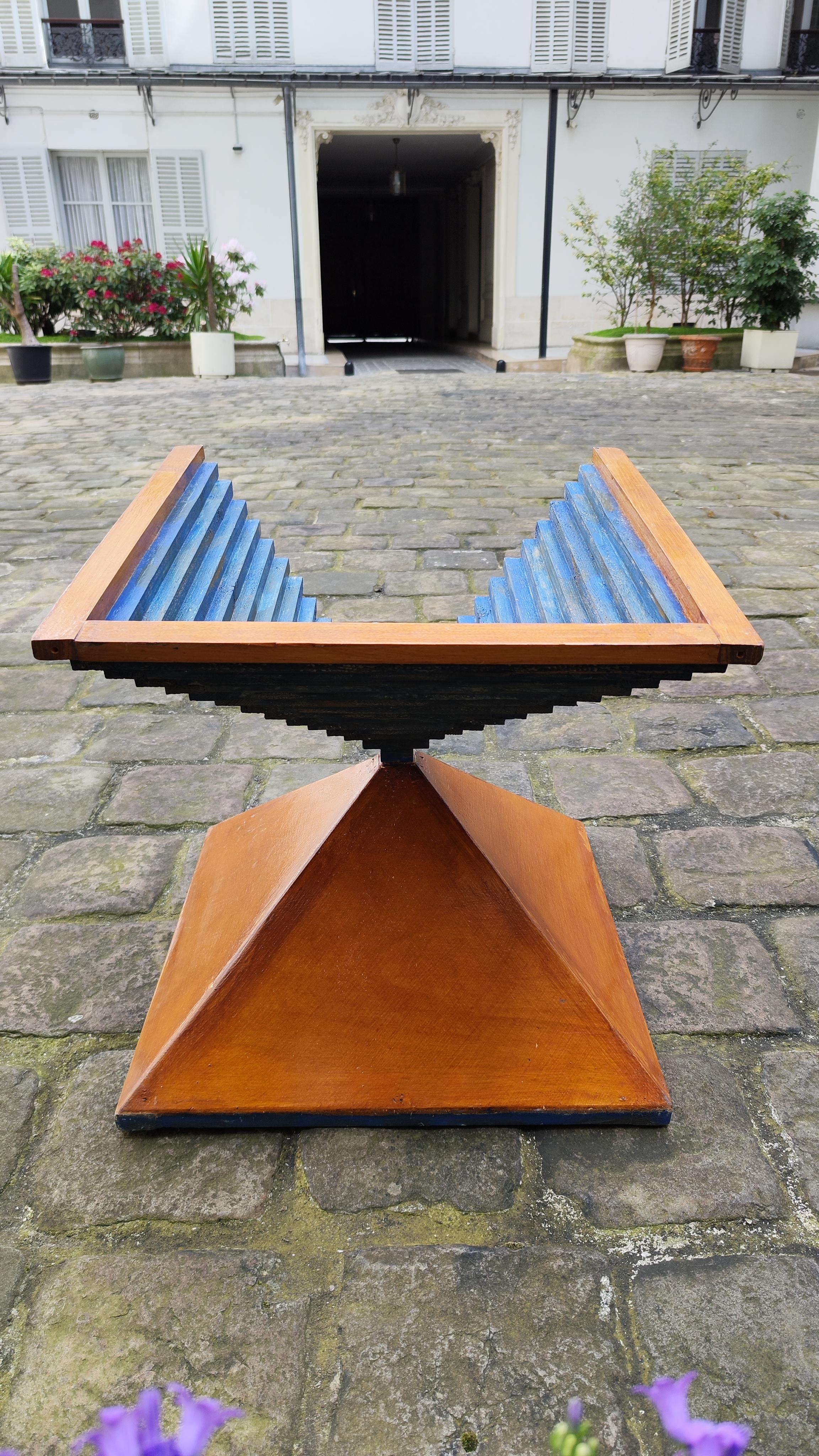 Table basse en bois sculpté des années 50, Brutaliste et Minimaliste, France, 1950 en vente 11