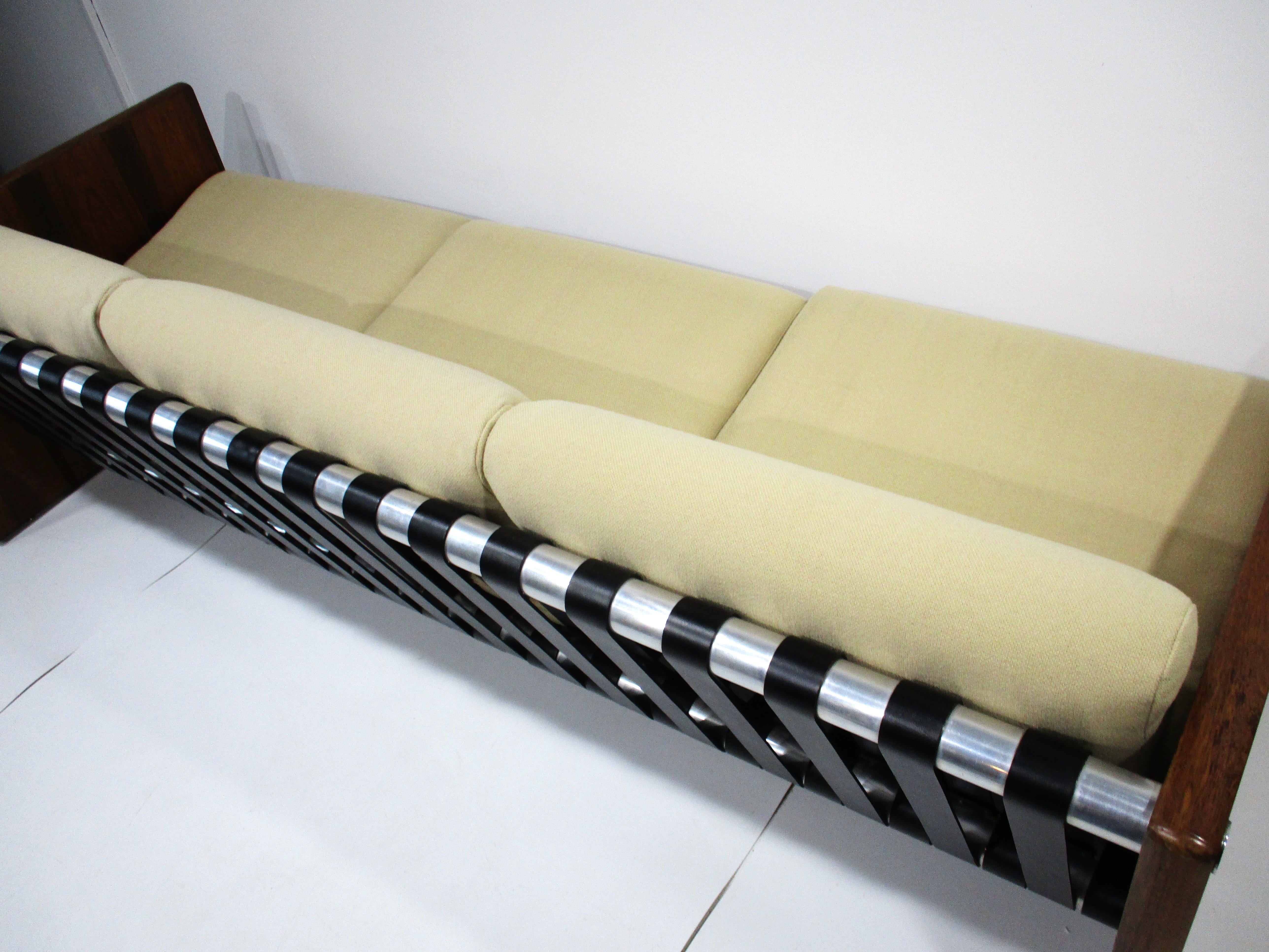 Divano Selig degli anni '70 in palissandro imbottito e con cinghie in pelle in vendita 8