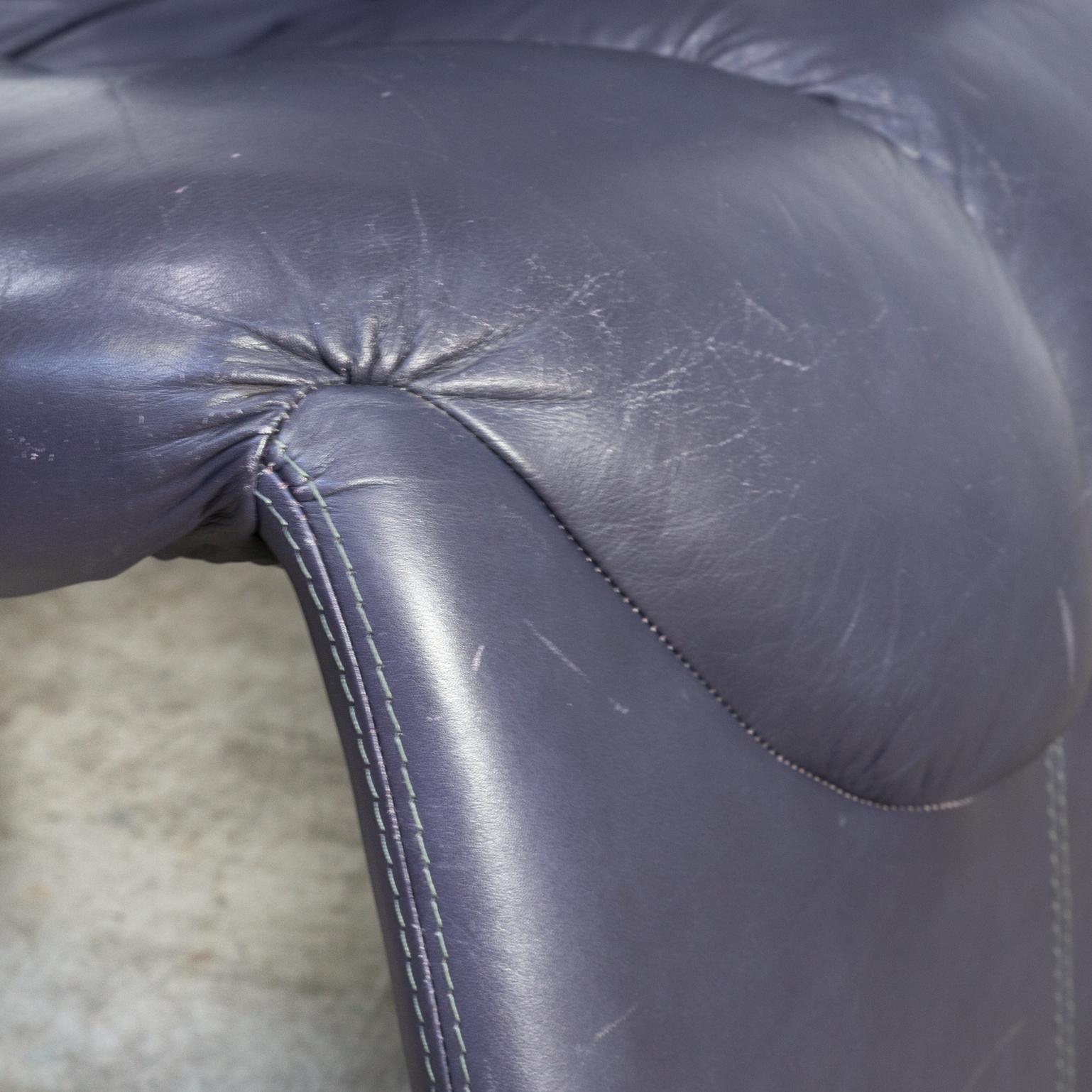 1970s Set of Two Leather ‘calipso c35’ Design Fauteuils For Sale 7