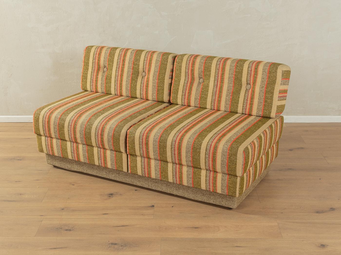 70er Jahre Sofa mit Tisch, Tagesbett, Bank im Zustand „Gut“ im Angebot in Neuss, NW