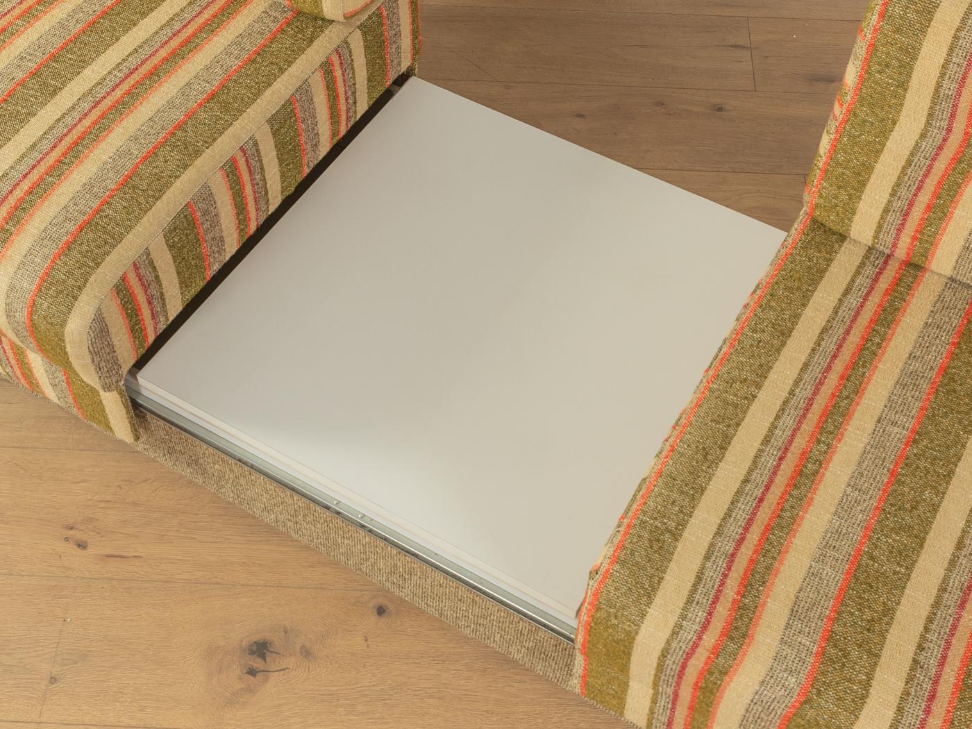 70er Jahre Sofa mit Tisch, Tagesbett, Bank im Angebot 1