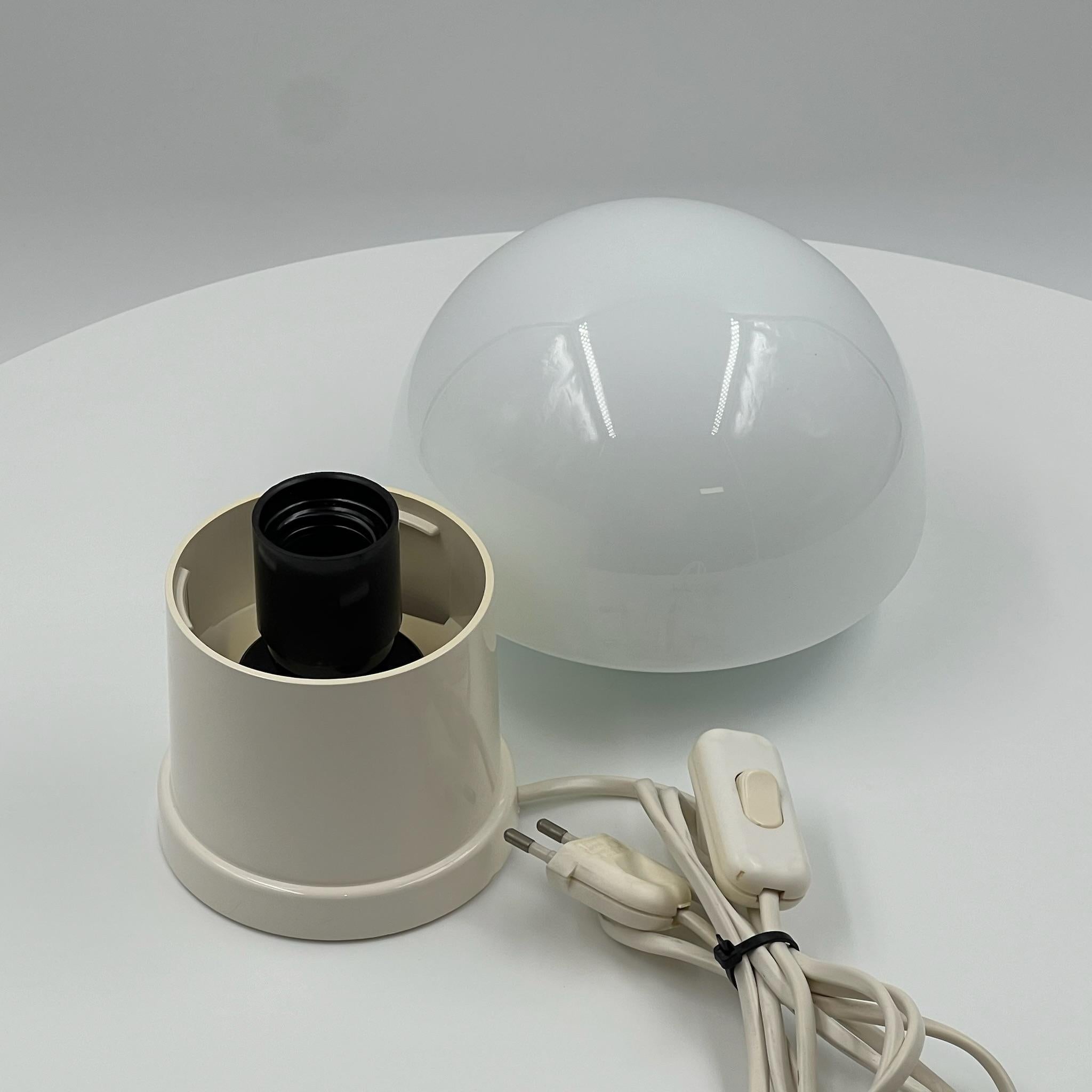 Late 20th Century 70s Space Age Mushroom Lamp - Iconic Design Charm by Massive Belgium For Sale
