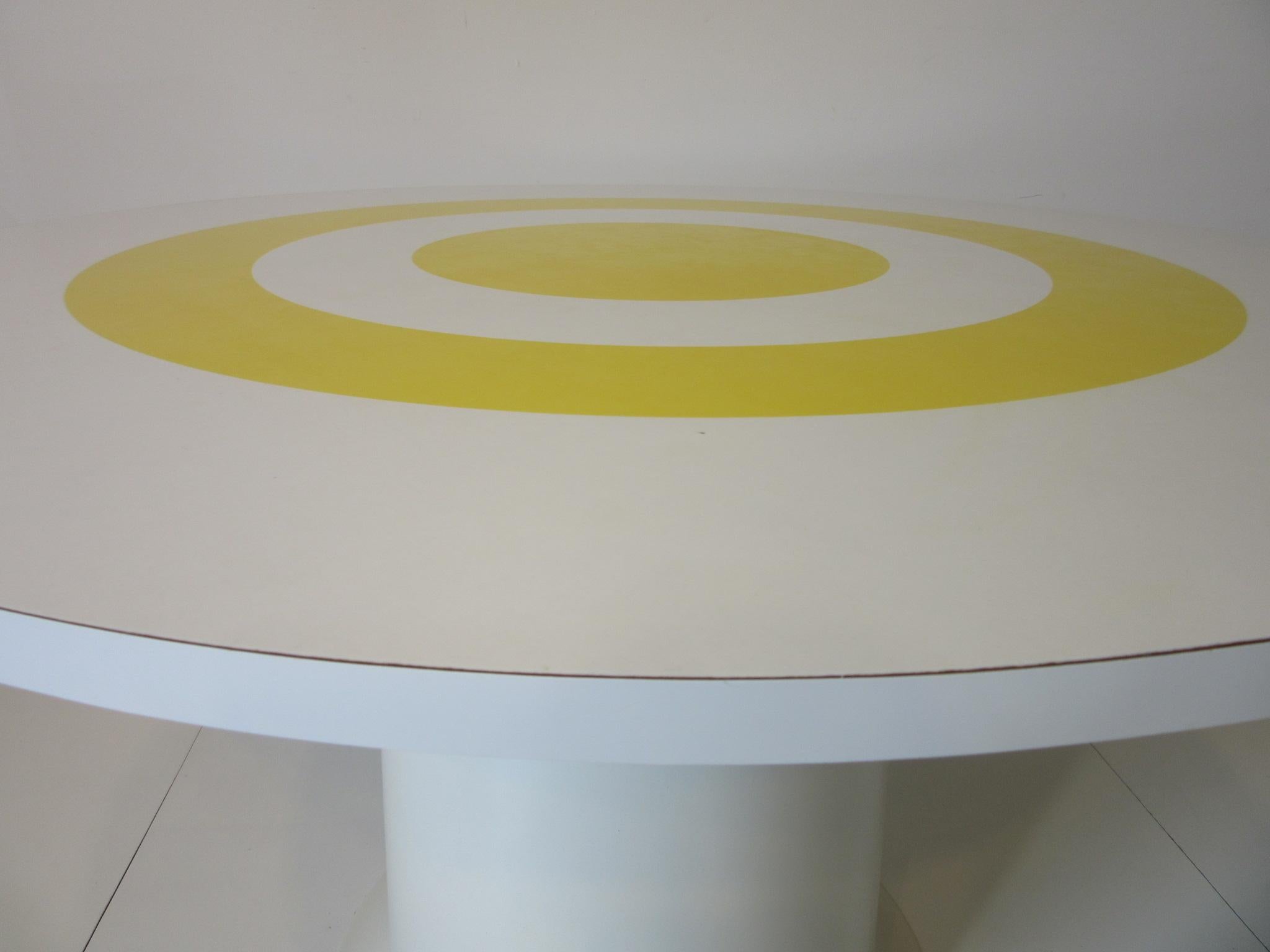 1970s Space Age Op Art Dining Table in the style of Verner Panton 1