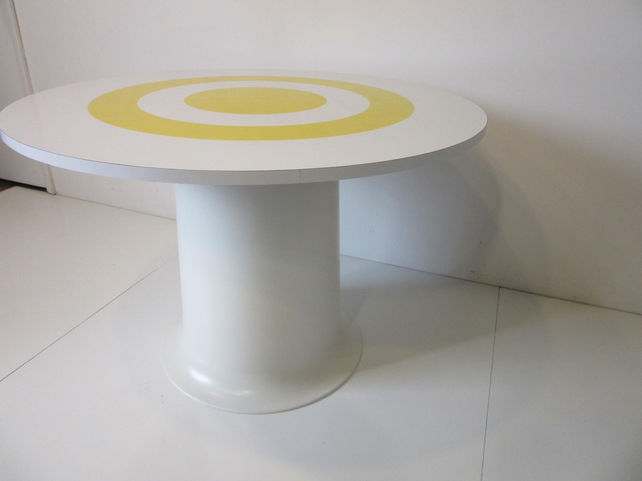 1970s Space Age Op Art Dining Table in the style of Verner Panton 2