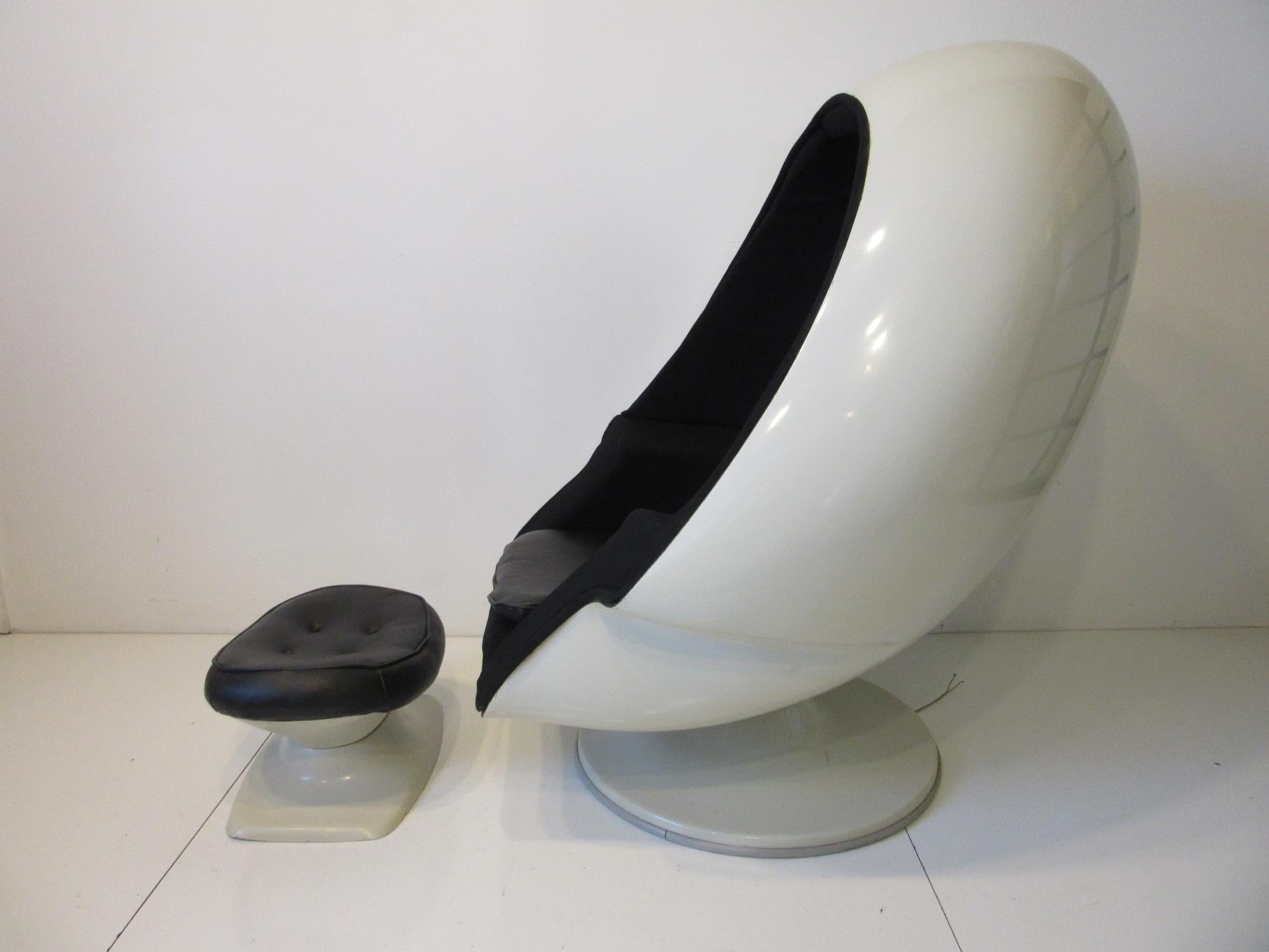 70s egg chair with speakers