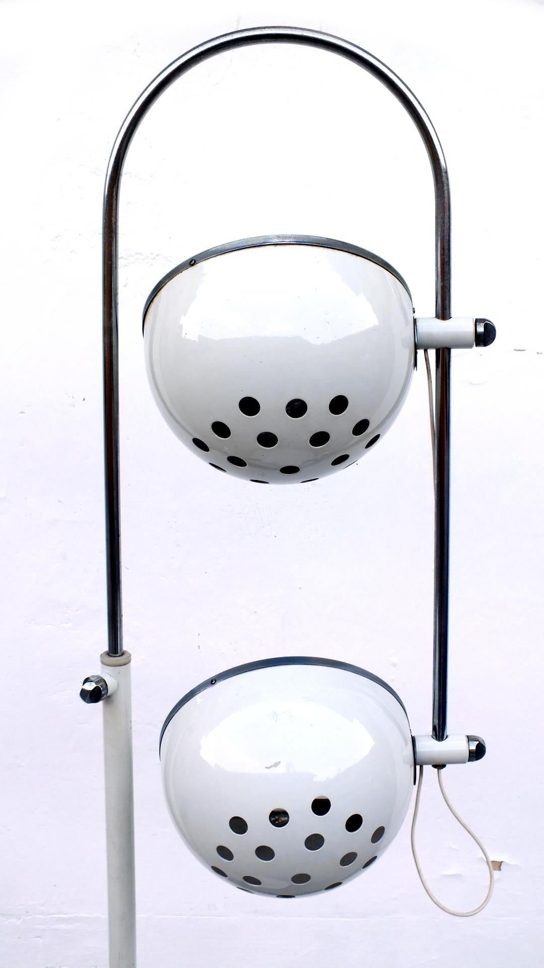 Fin du 20e siècle Grand lampadaire italien de la production Stilux de l'ère spatiale, années 70 en vente