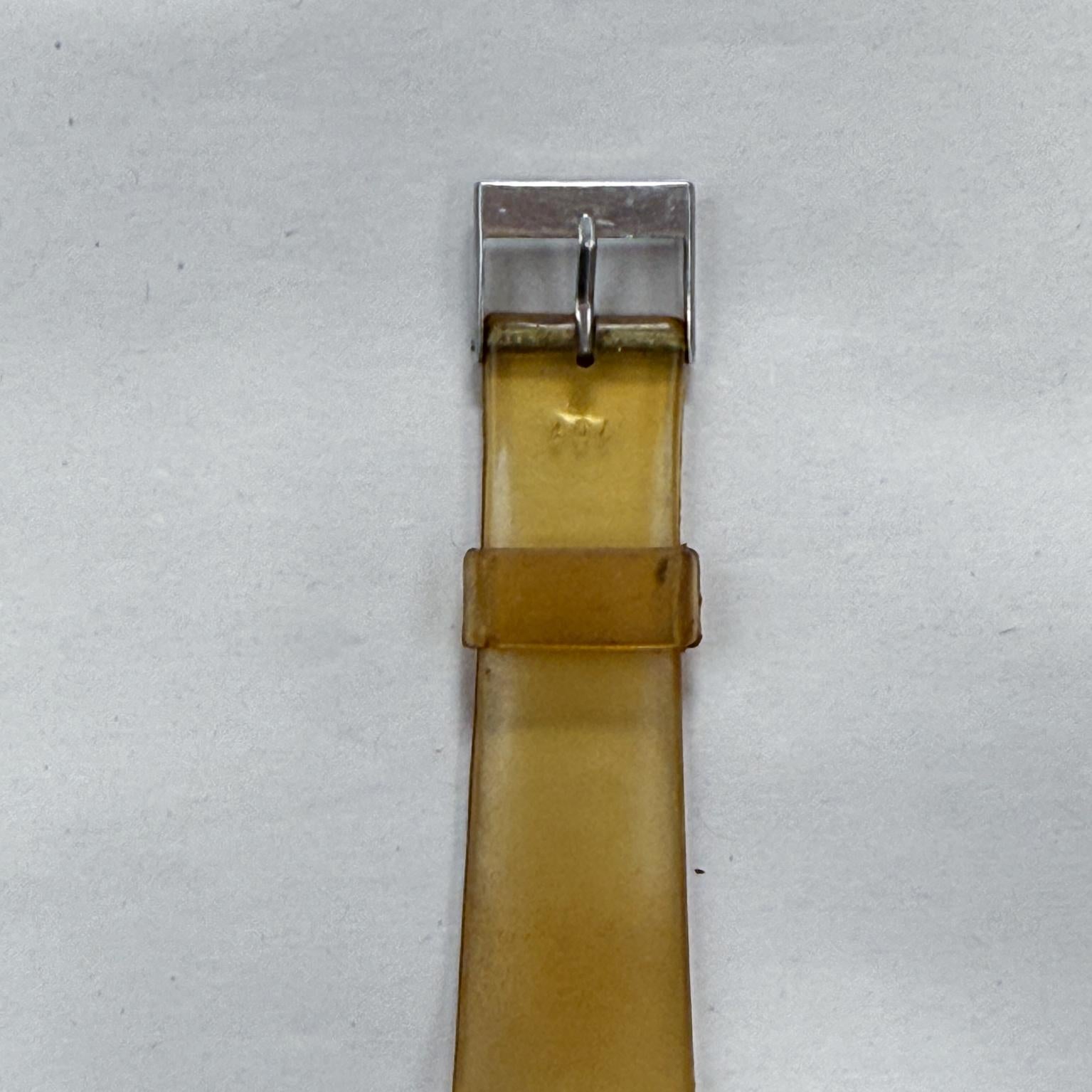 Montre-bracelet mécanique Sutton Swiss Square Acrylic Lucite 70's en vente 5