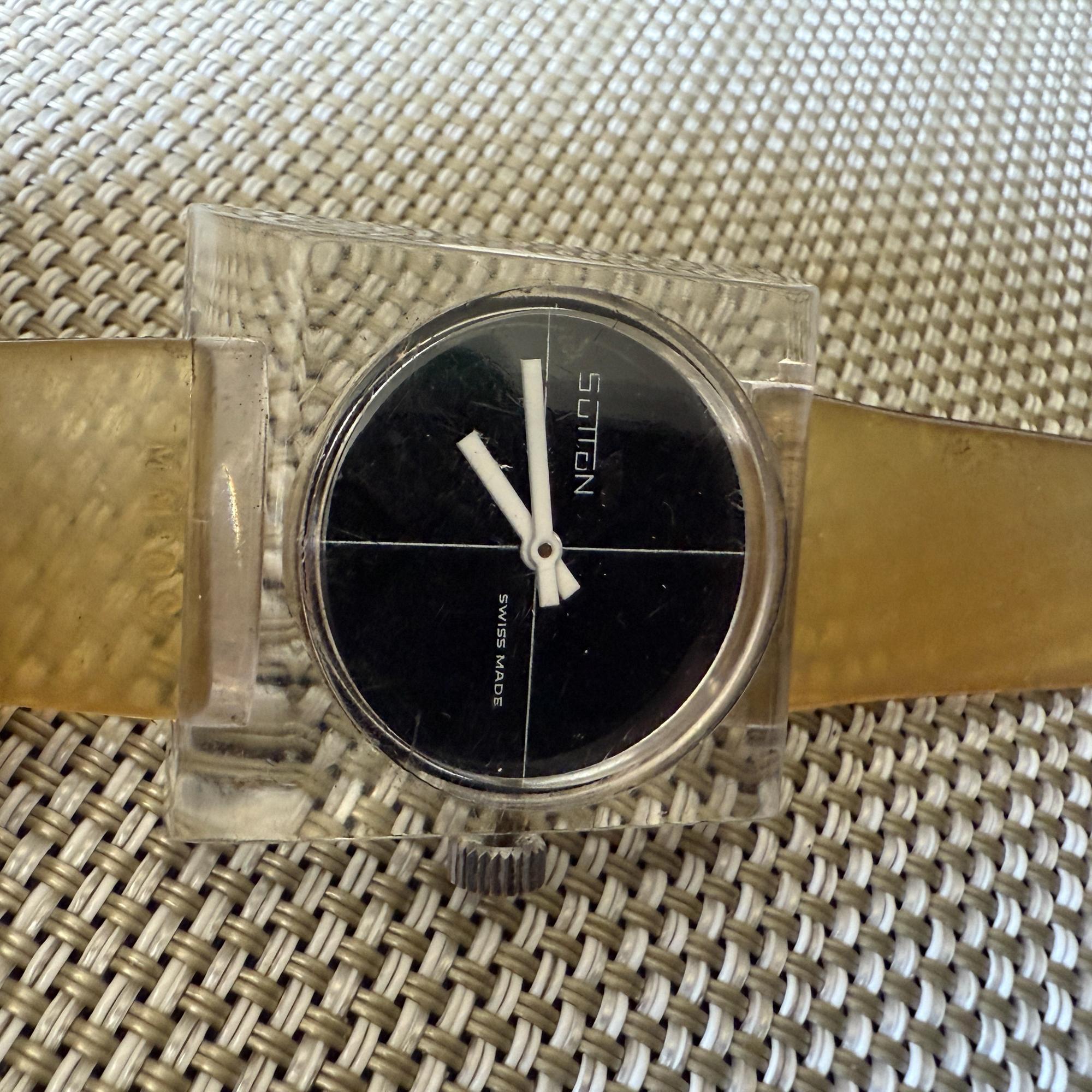 Montre-bracelet mécanique Sutton Swiss Square Acrylic Lucite 70's en vente 11