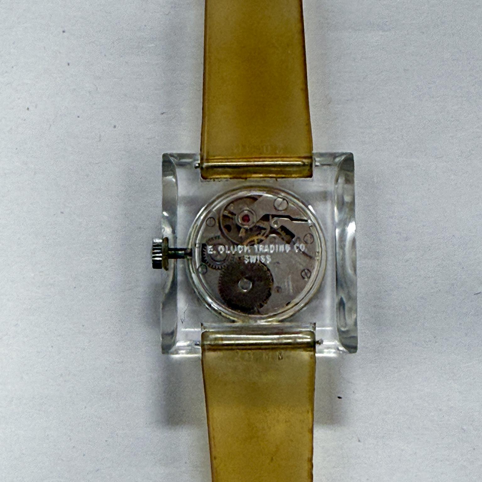 Montre-bracelet mécanique Sutton Swiss Square Acrylic Lucite 70's en vente 1