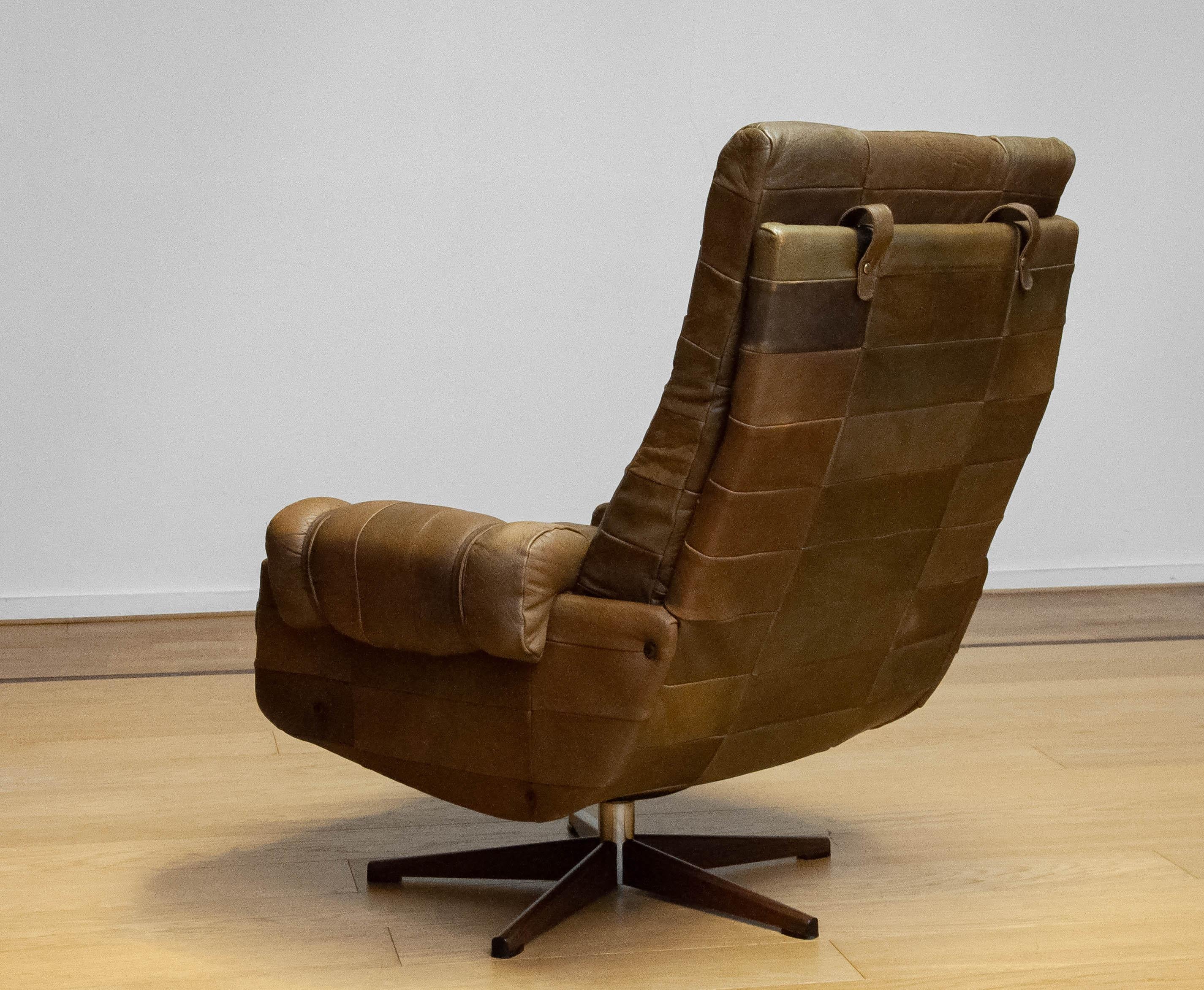 70s Swivel Chair By Arne Norell Möbel AB In Sturdy Olive Green Patchwork Leather im Zustand „Gut“ im Angebot in Silvolde, Gelderland