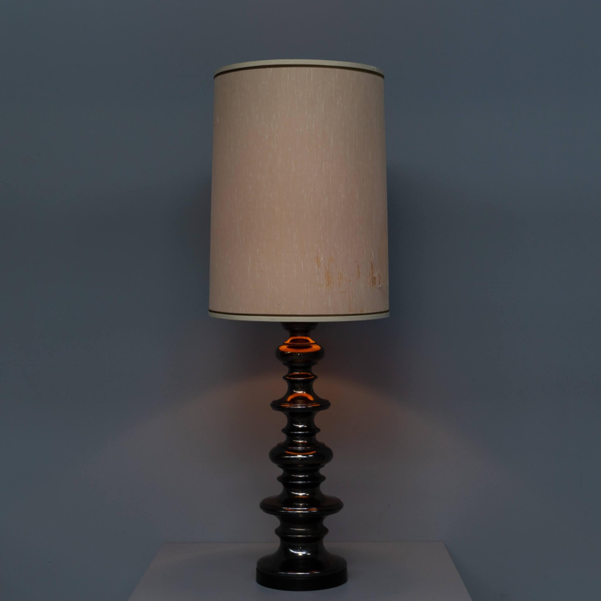 70s oil lamp