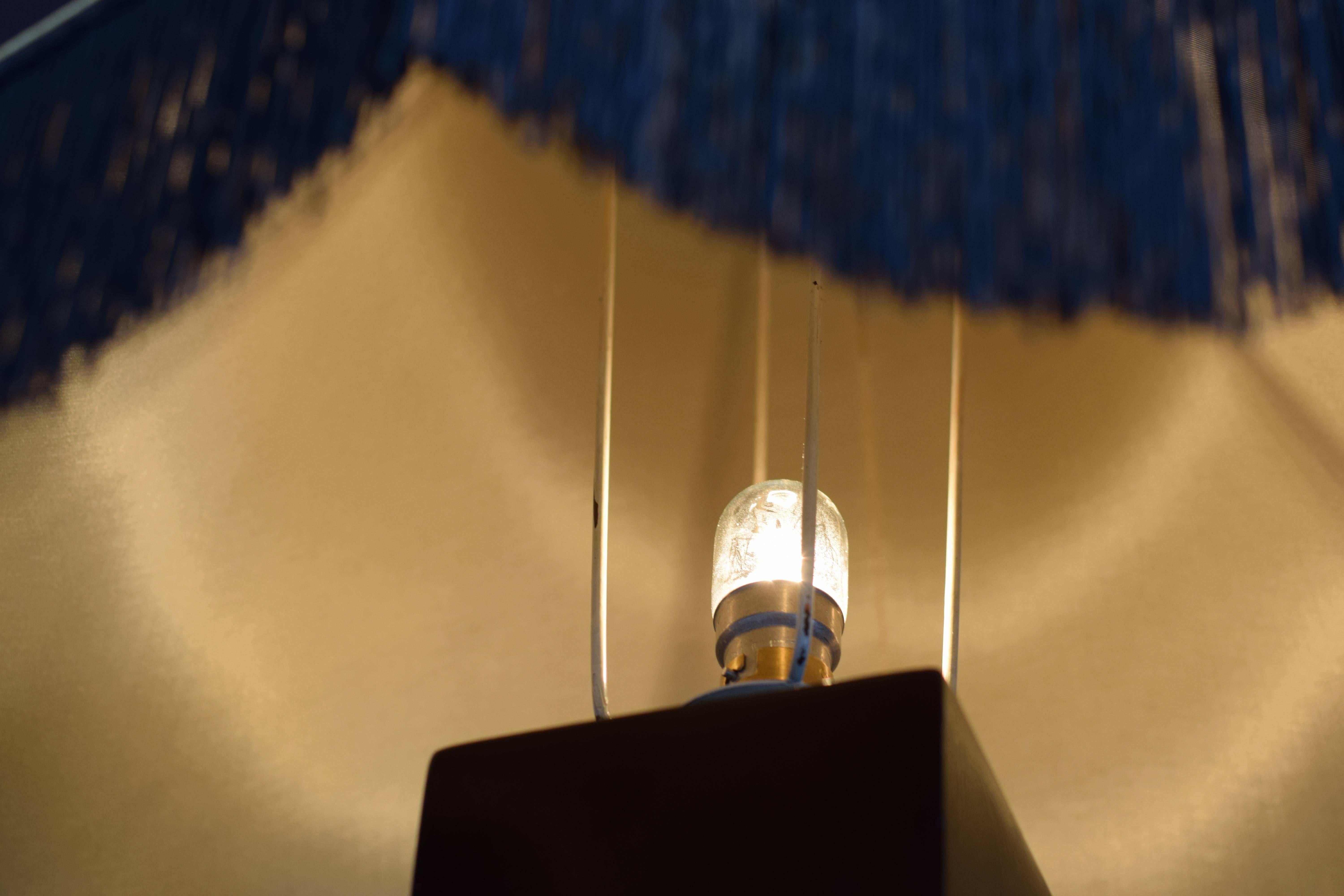 Fin du 20e siècle Lampe de table des années 1970 sur pied en laque japonaise dans le style de Jean Claude Mahey en vente