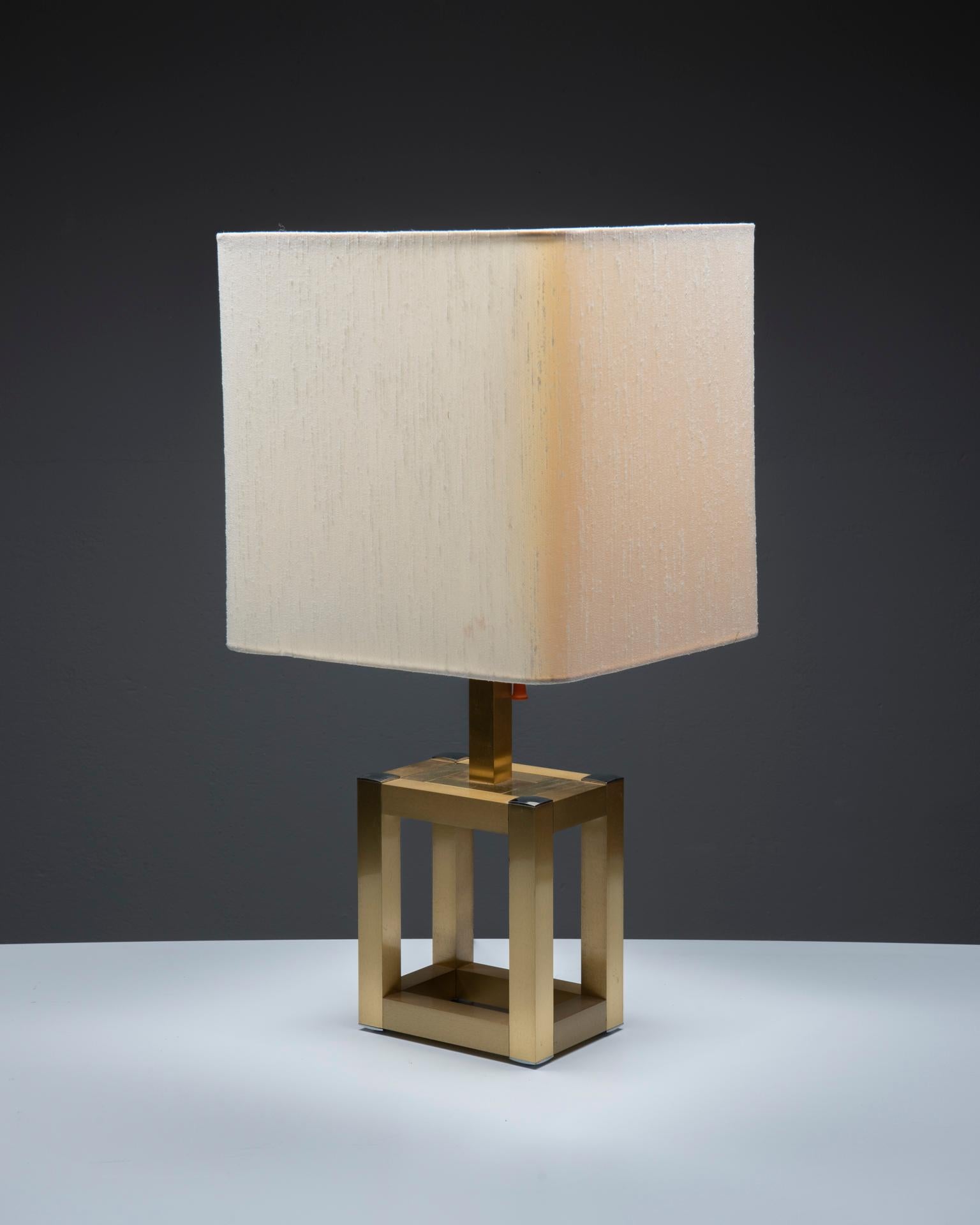 70s table lamp with Brass Base - Lumica In Good Condition In Antwerpen, BE