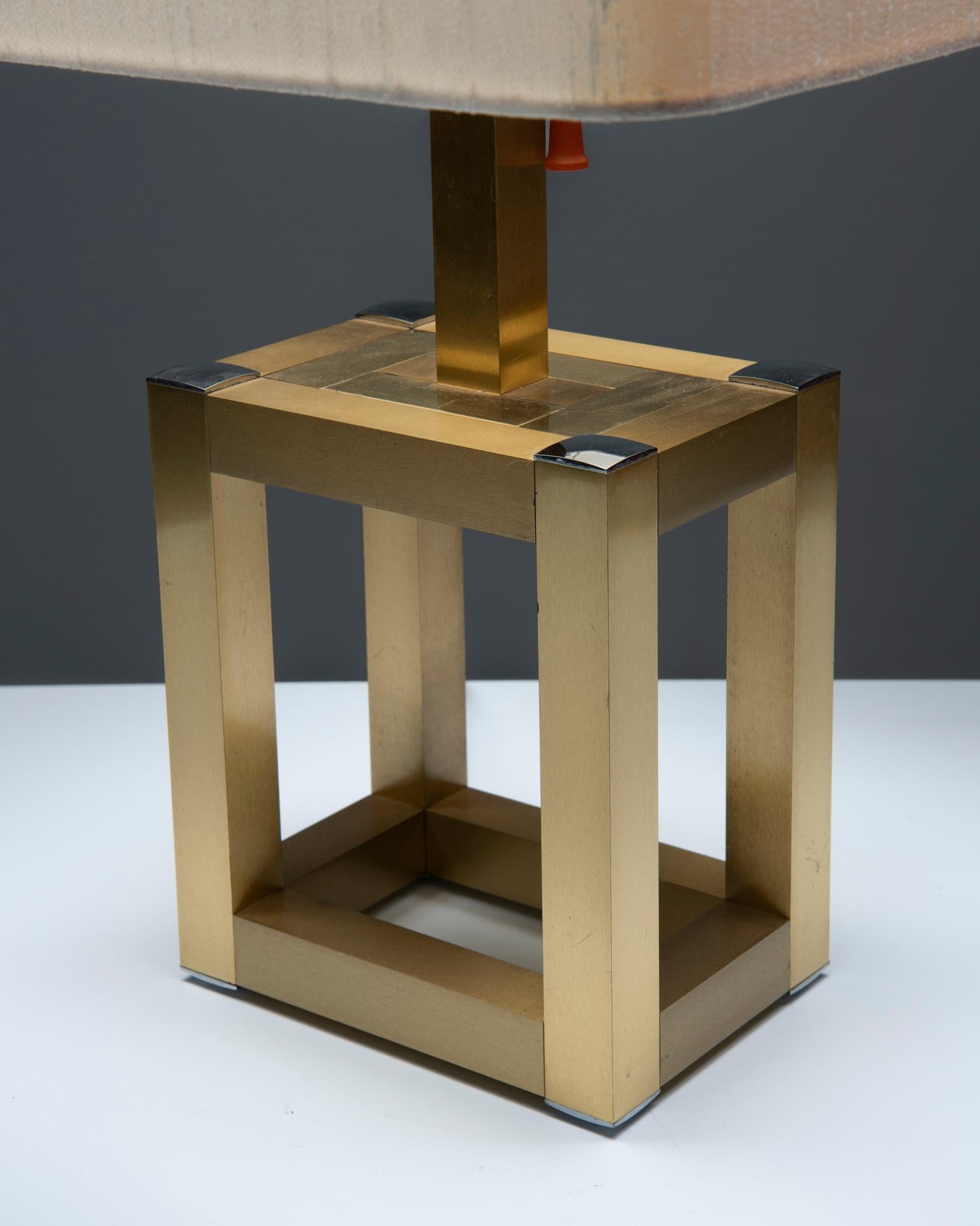20th Century 70s table lamp with Brass Base - Lumica