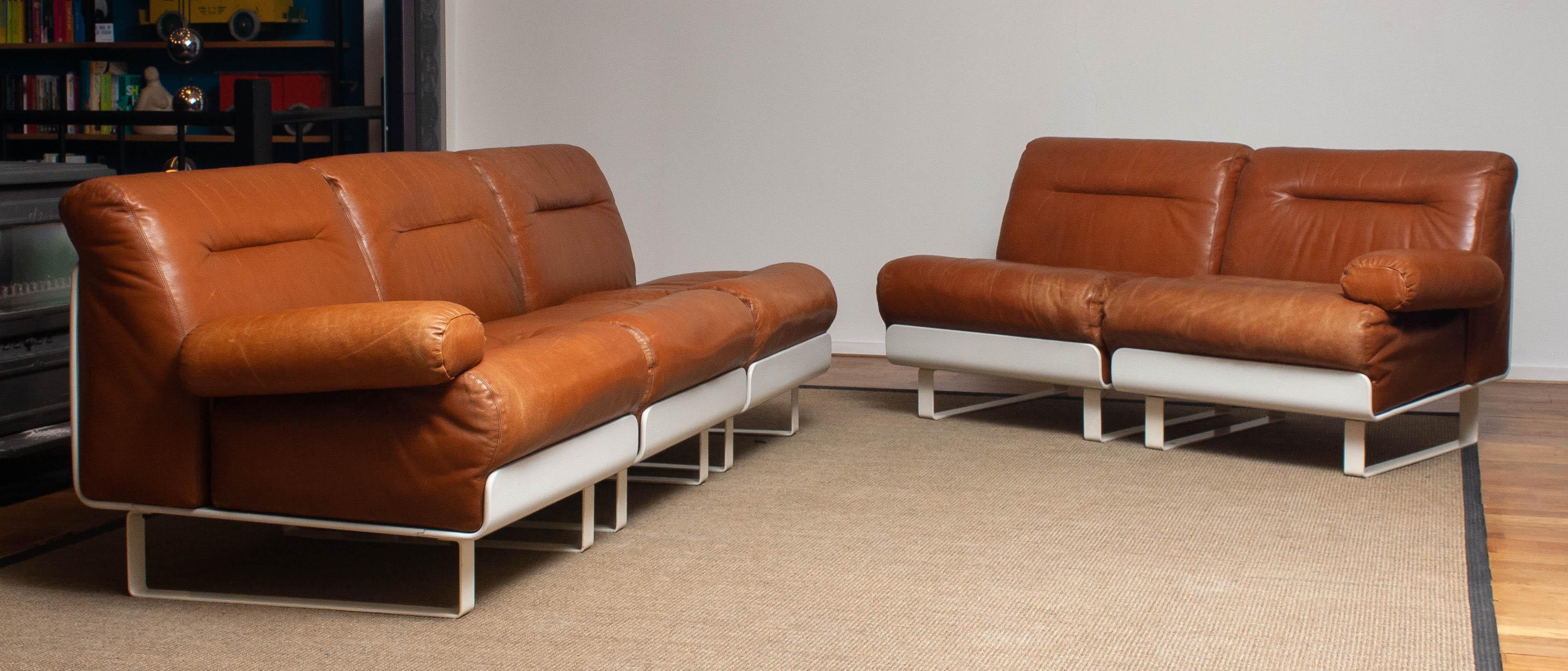 '70s Tan / Cognac Leather Sectional Sofa / Club Chairs by Luici Colani for COR In Good Condition In Silvolde, Gelderland