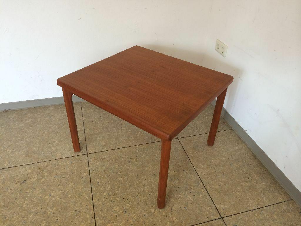 70s teak table side table coffee table coffee table Toften Denmark design

Object: coffee table

Manufacturer:

Condition: good

Age: around 1960-1970

Dimensions:

70.5cm x 70.5cm x 50cm

Other notes:

The pictures serve as part of