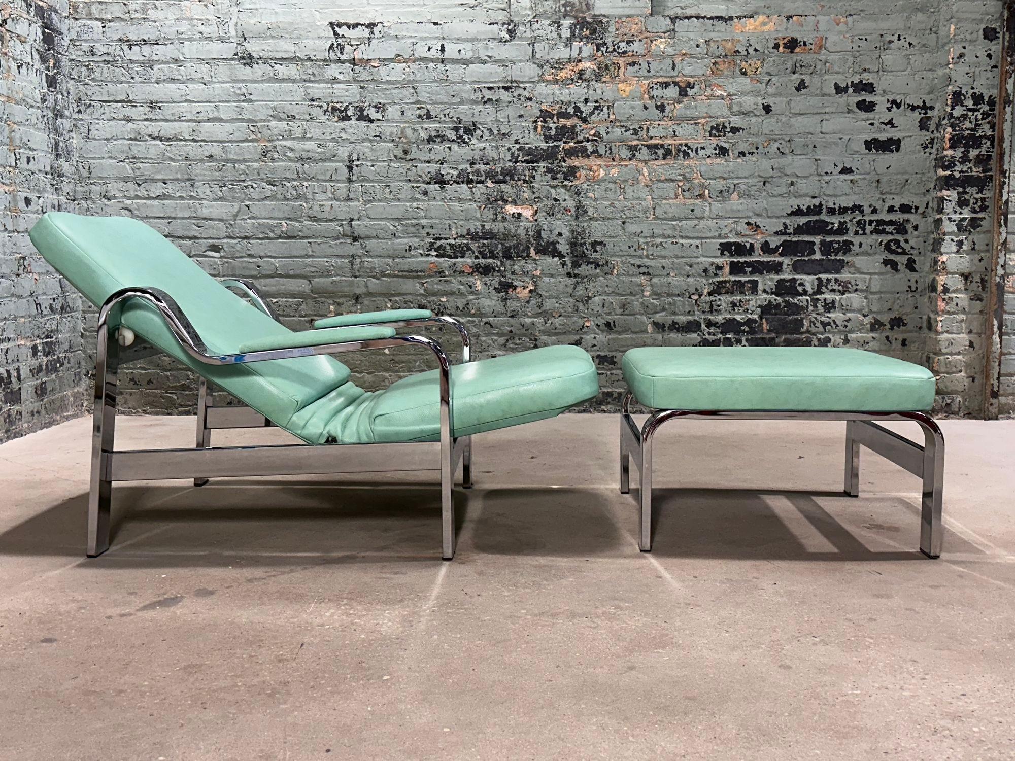 American 70's Teal Leather and Chrome Lounge Chair and Ottoman For Sale