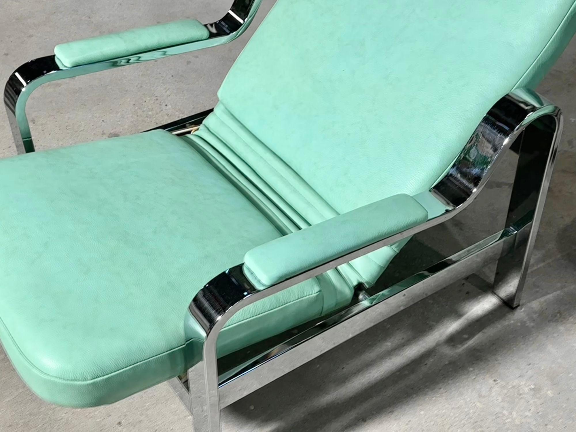 70's Teal Leather and Chrome Lounge Chair and Ottoman In Good Condition For Sale In Chicago, IL