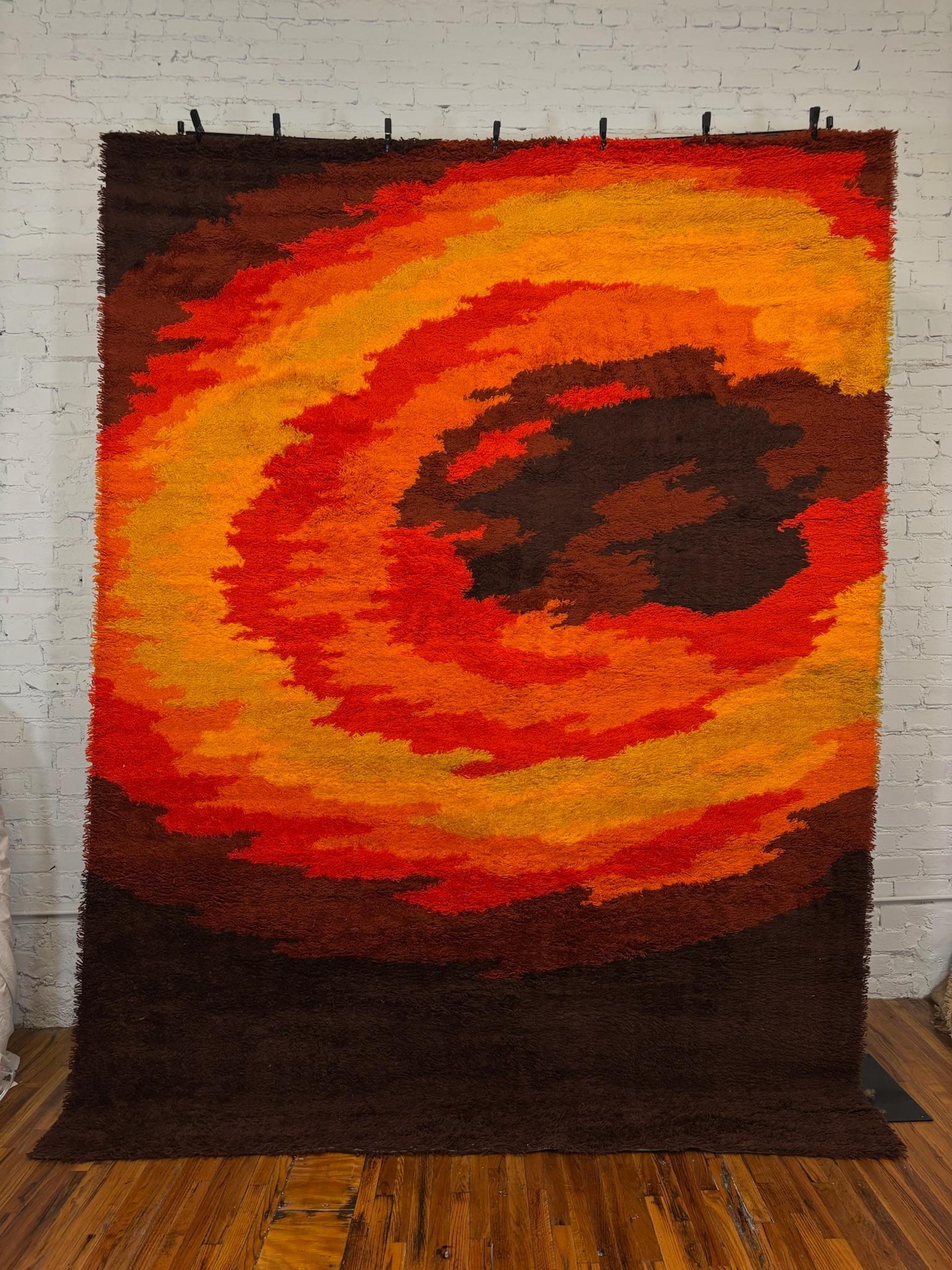 Lana Tappeto THOR marrone arancione giallo tramonto anni '70 contemporaneo inutilizzato Rya Mid Century in vendita