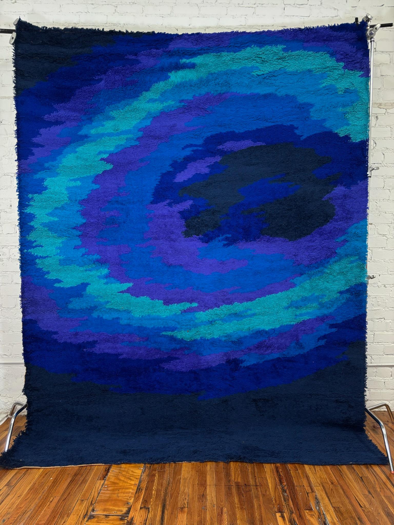 70er Jahre THOR Marineblau Lila Sonnenuntergang Zeitgenössische UNGEBRAUCHTE Rya Teppich Mid Century Wolle (Österreichisch) im Angebot