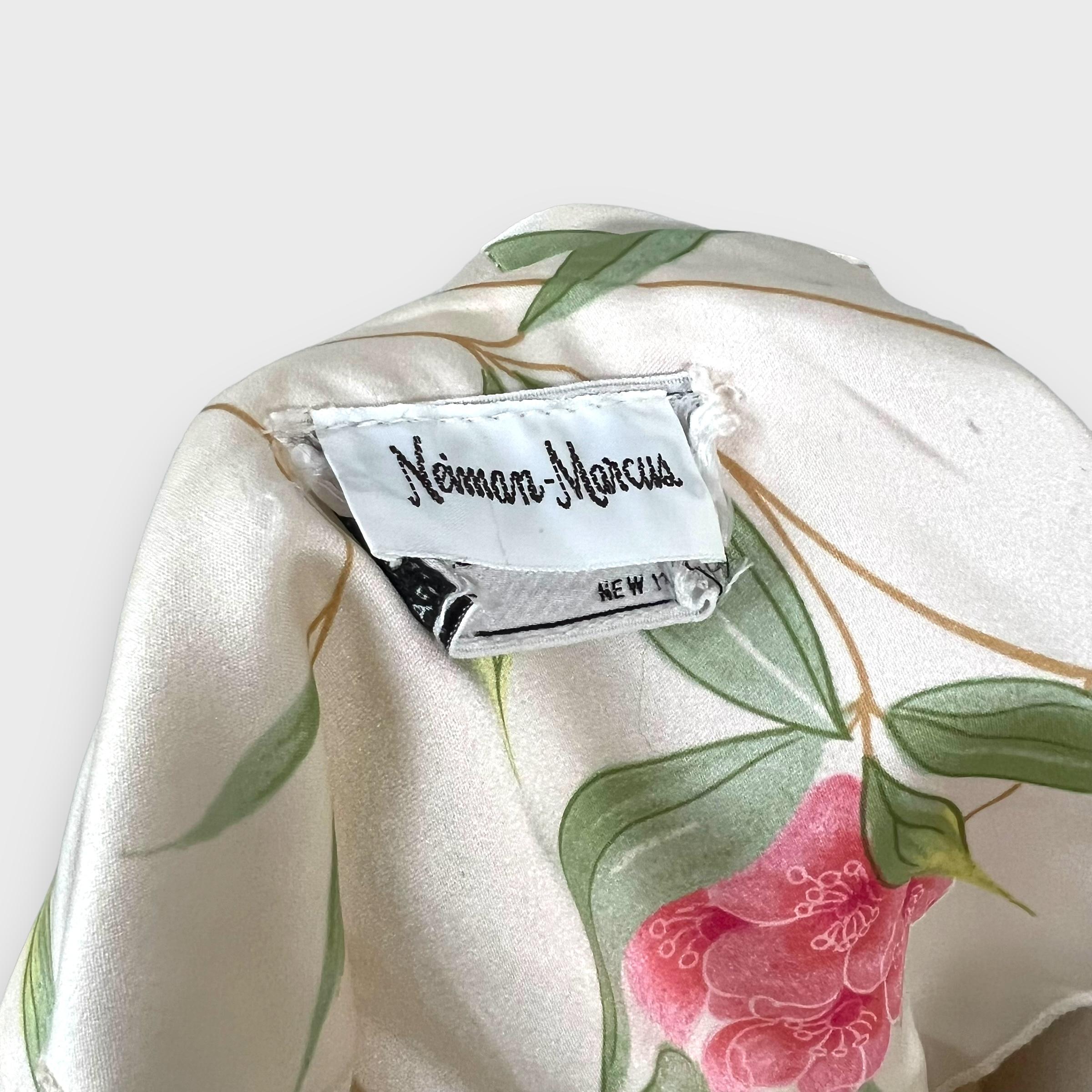 70er Jahre Vintage Christian Dior für Neiman florale Nachthemd im Angebot 3
