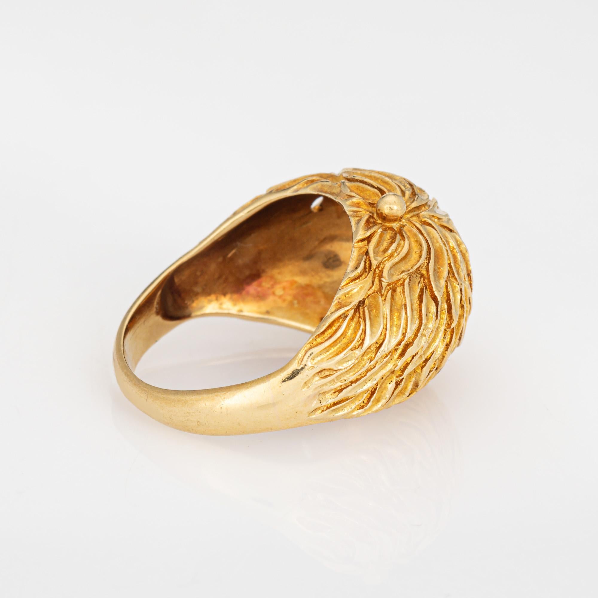 70s Vintage Dome Ring Sz 6.25 Cigar Band Textured Botanical 18k Yellow Gold In Good Condition For Sale In Torrance, CA