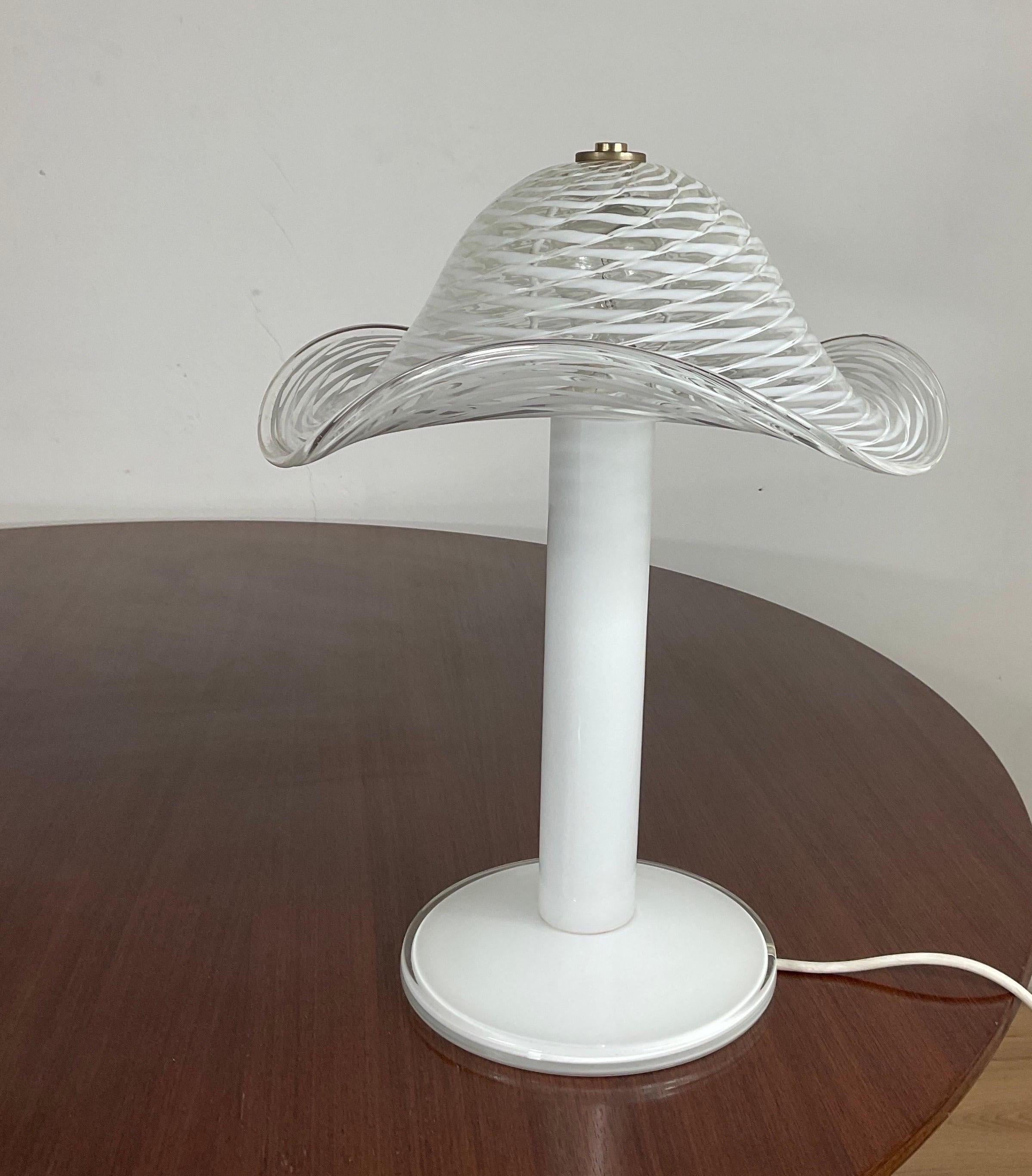 70s White Murano Lamp In Good Condition For Sale In Catania, IT
