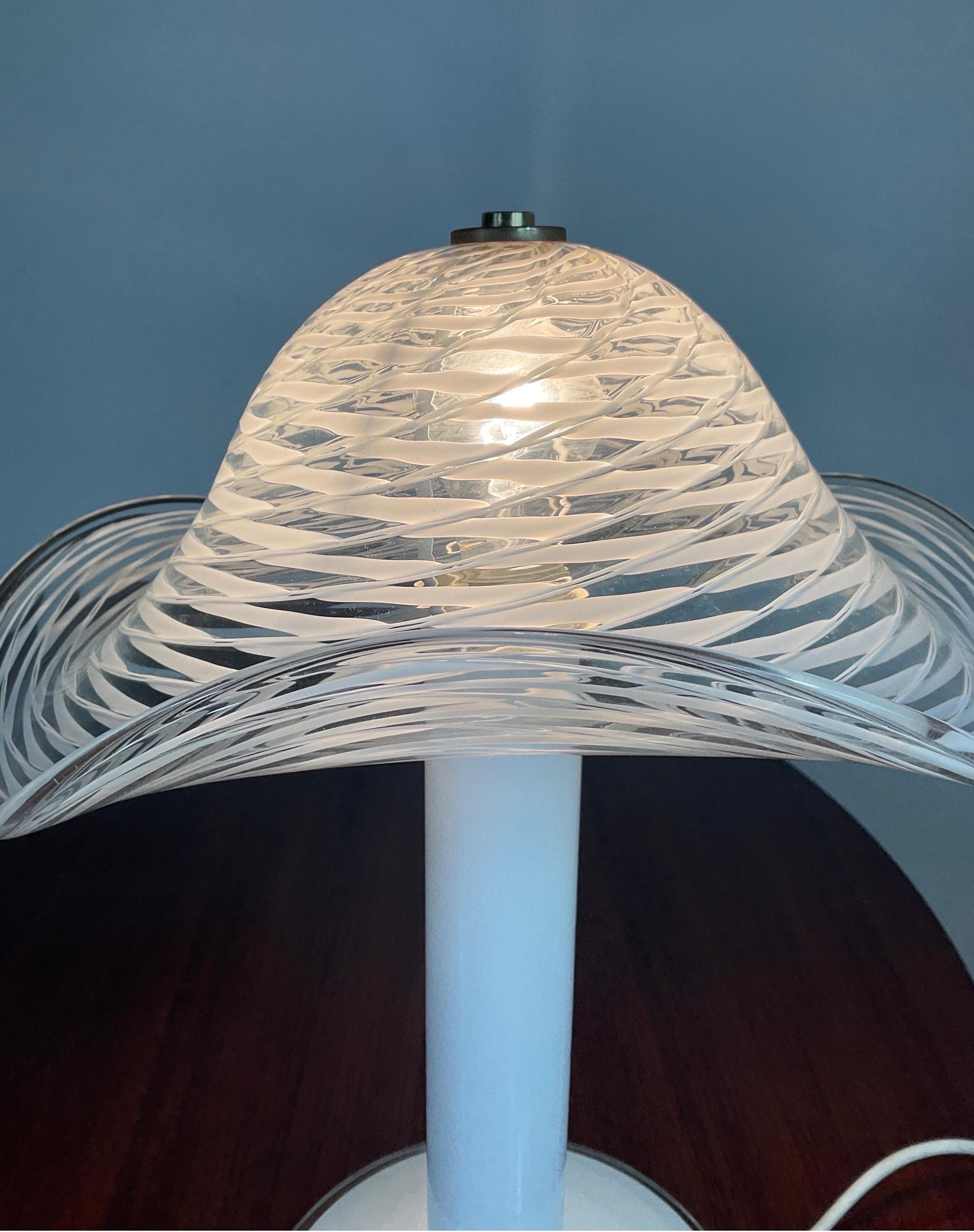 Lampe Murano blanche des années 70 en vente 3
