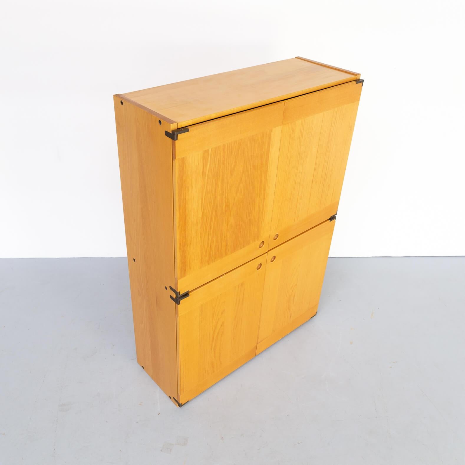 70s Wooden Four Door Cabinet for Ibisco In Good Condition For Sale In Amstelveen, Noord