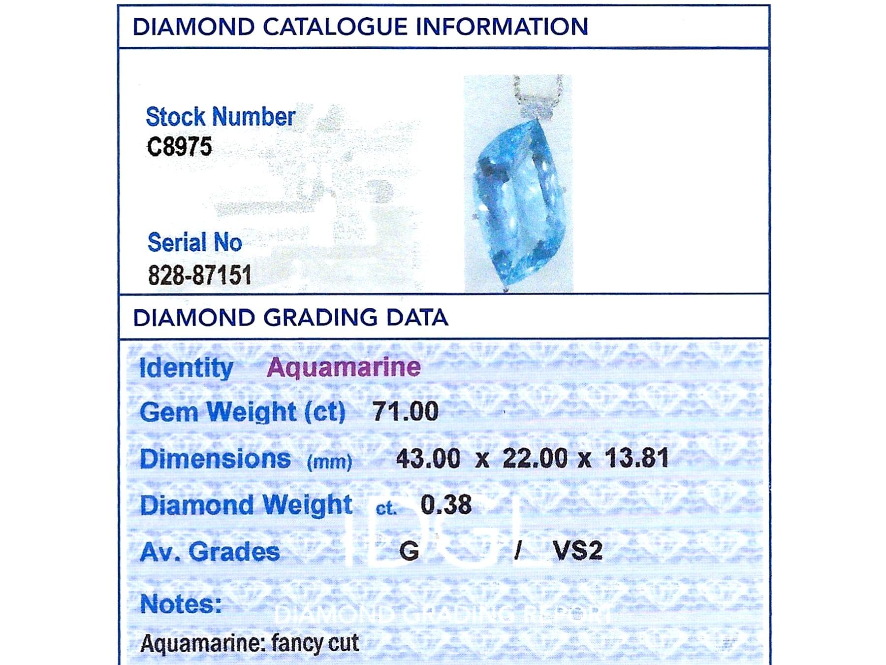 71 Carat Aquamarine, 0.38 Carat Diamond and 18k White Gold Pendant Circa 1970 For Sale 5