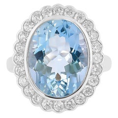 Bague en or blanc 18 carats avec aigue-marine de 7,1 carats et diamants