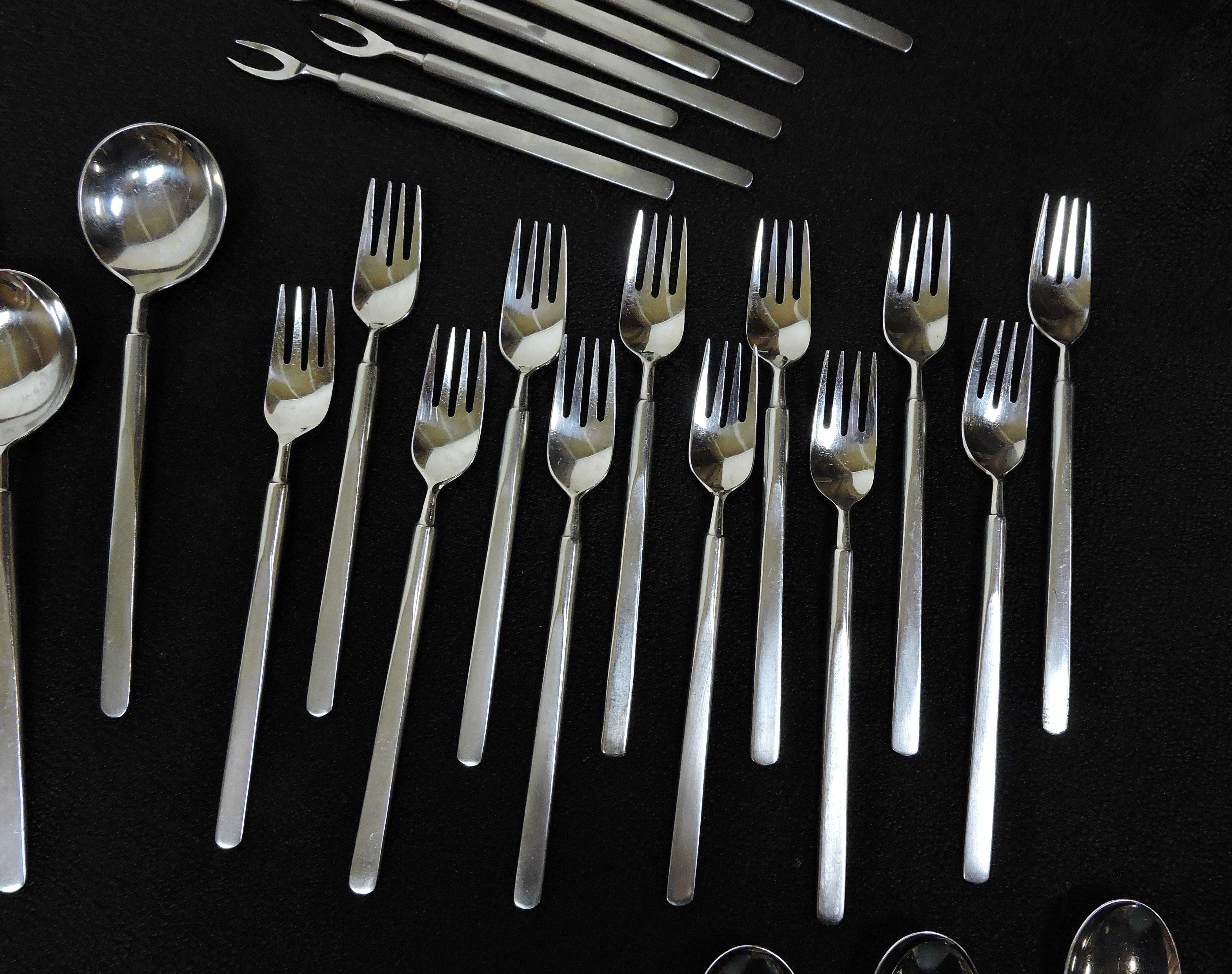 71 Piece Towle SSC Stereo Mid-Century Modern Stainless Flatware Obelisk Style In Good Condition In Chesterfield, NJ