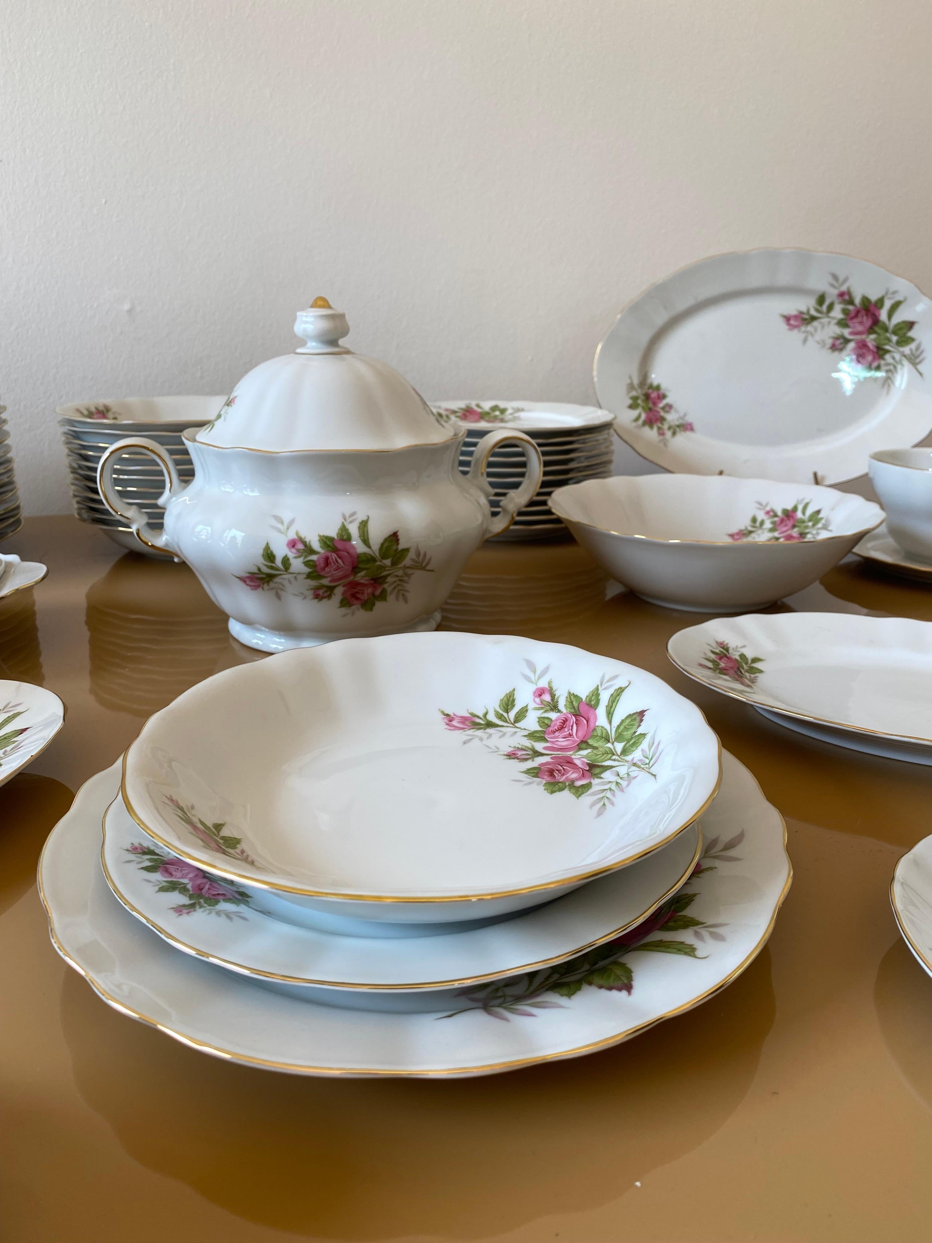 Service de vaisselle en porcelaine 71 pièces Winterling rose rose or en vente 4