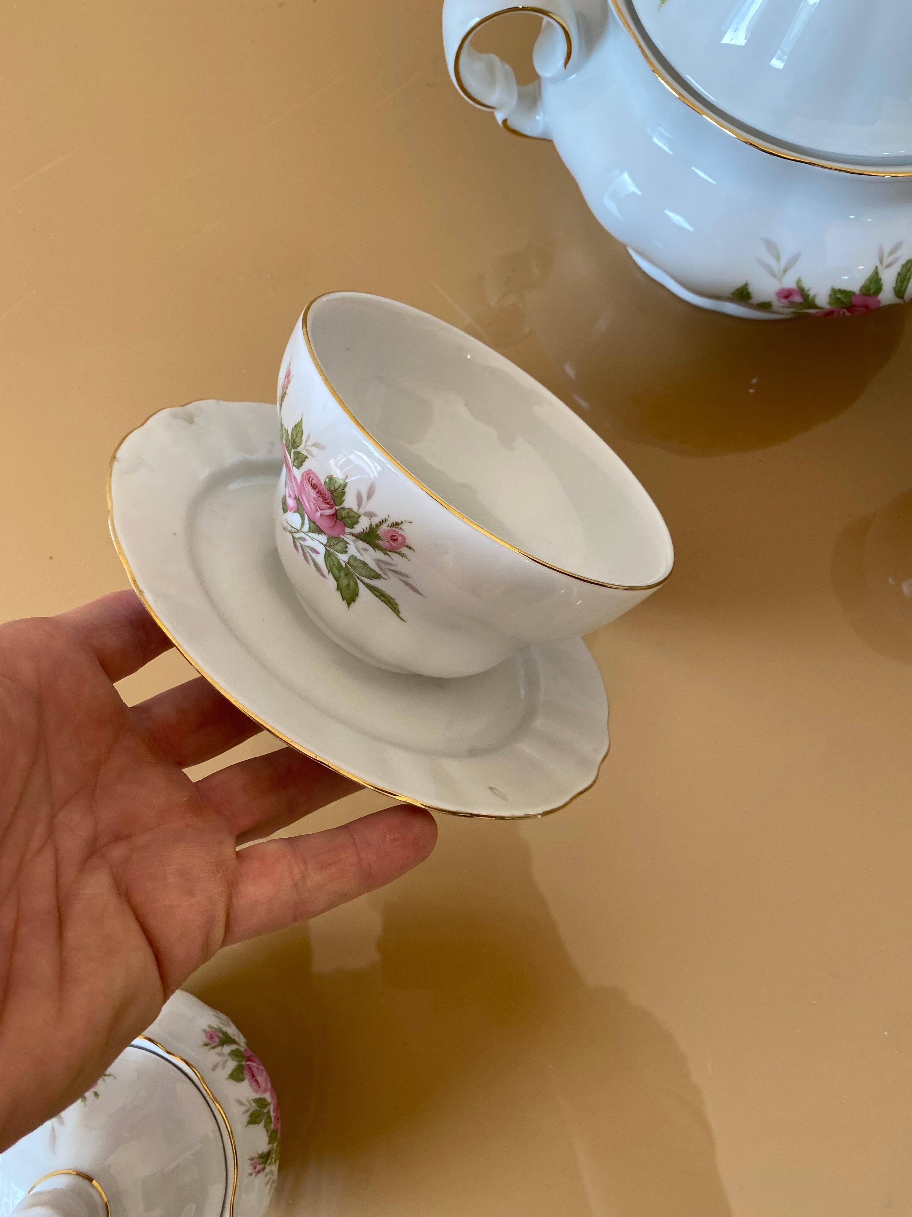 Service de vaisselle en porcelaine 71 pièces Winterling rose rose or en vente 8