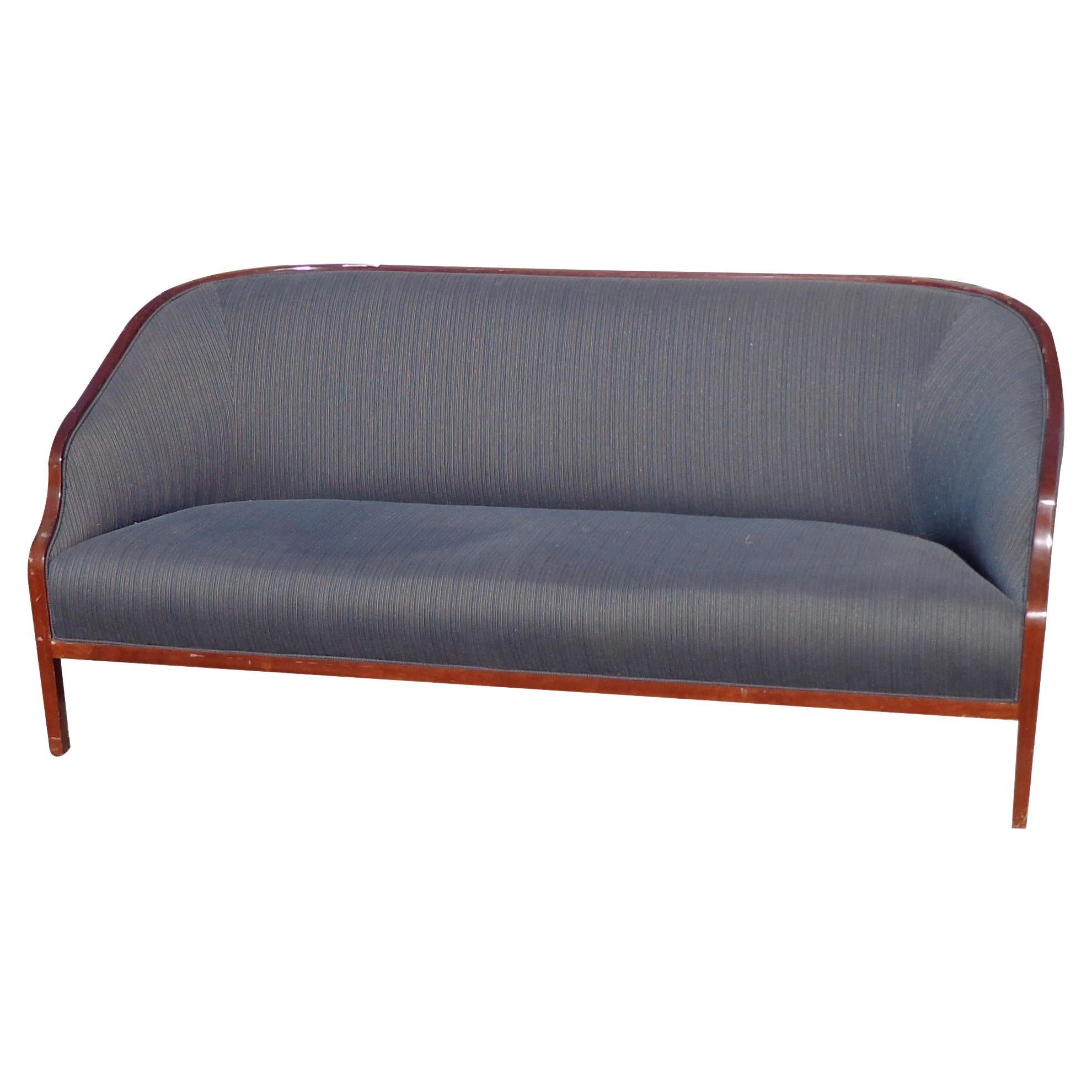 71? Ward Bennett Sofa for Geiger 


Ward Bennett
As a young man, Mr. Bennett undertook various studies in the Fine Arts including drawing at the Porto Romano school in Florence and in Paris with Brancusi, painting in New York with Hans Hoffman