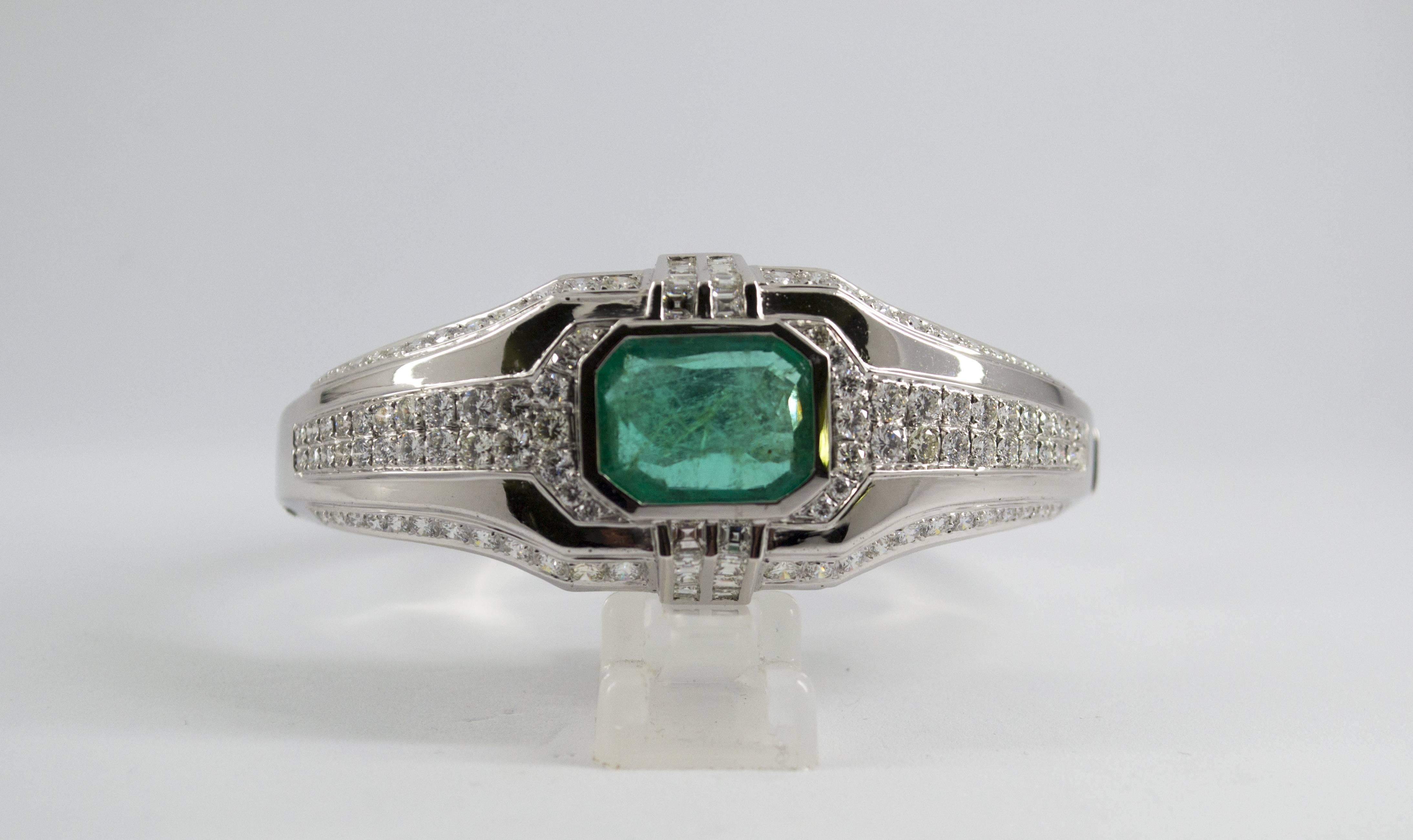 Art Deco 7.10 Carat Emerald 7.40 Carat White Diamond White Gold Clamper Bracelet 9