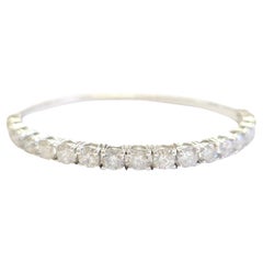 Bracelet jonc souple en or blanc 14 carats avec diamants naturels de 7,10 carats